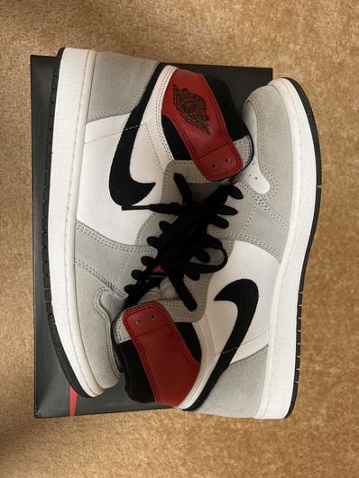 Nike Air Jordan 1 High OG "White/Black/Light Smoke Grey"