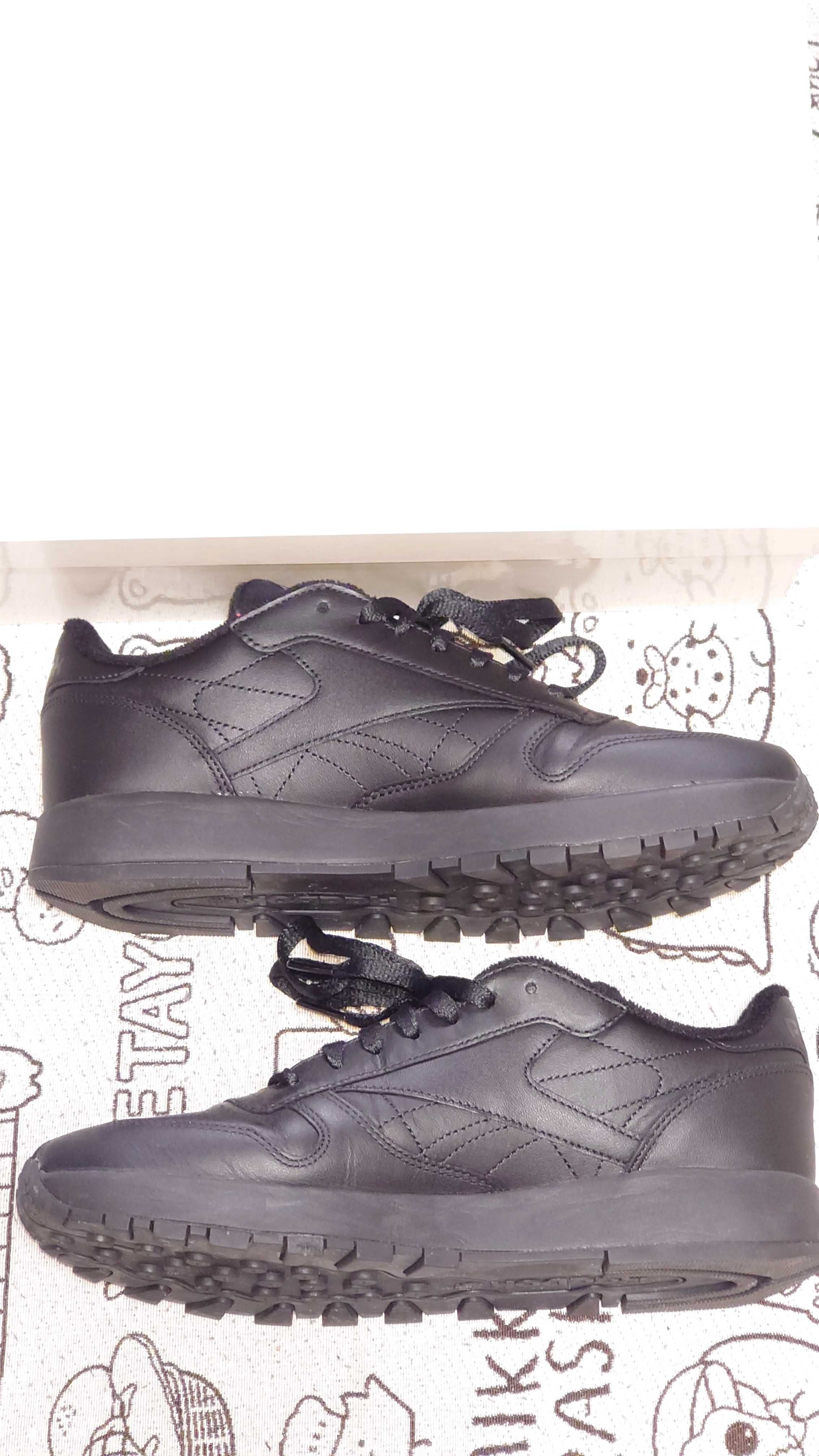 Maison Margiela × Reebok Classic Leather Tabi "Black"