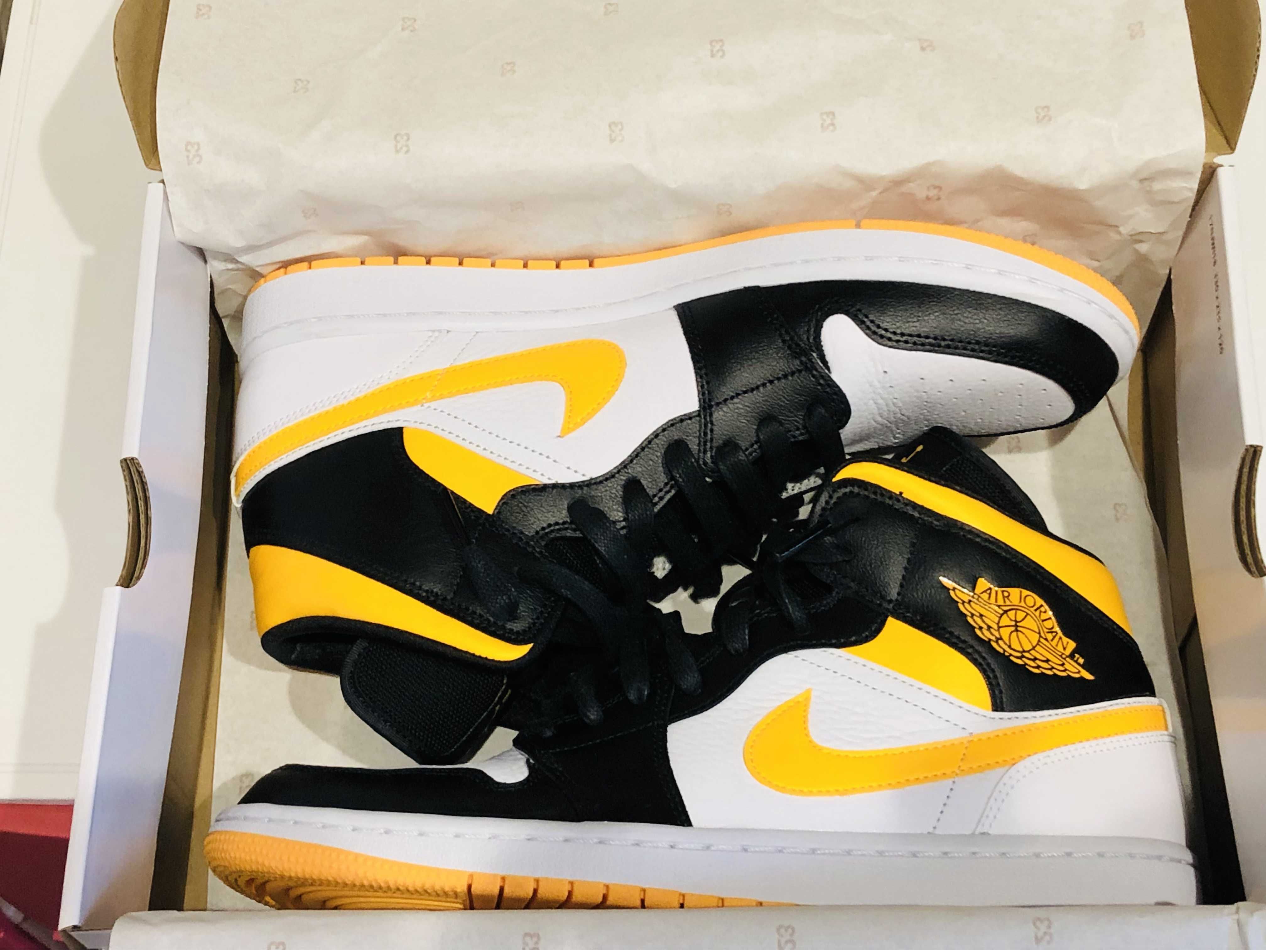 Nike Women's Air Jordan 1 Mid SE "Laser Orange Black"