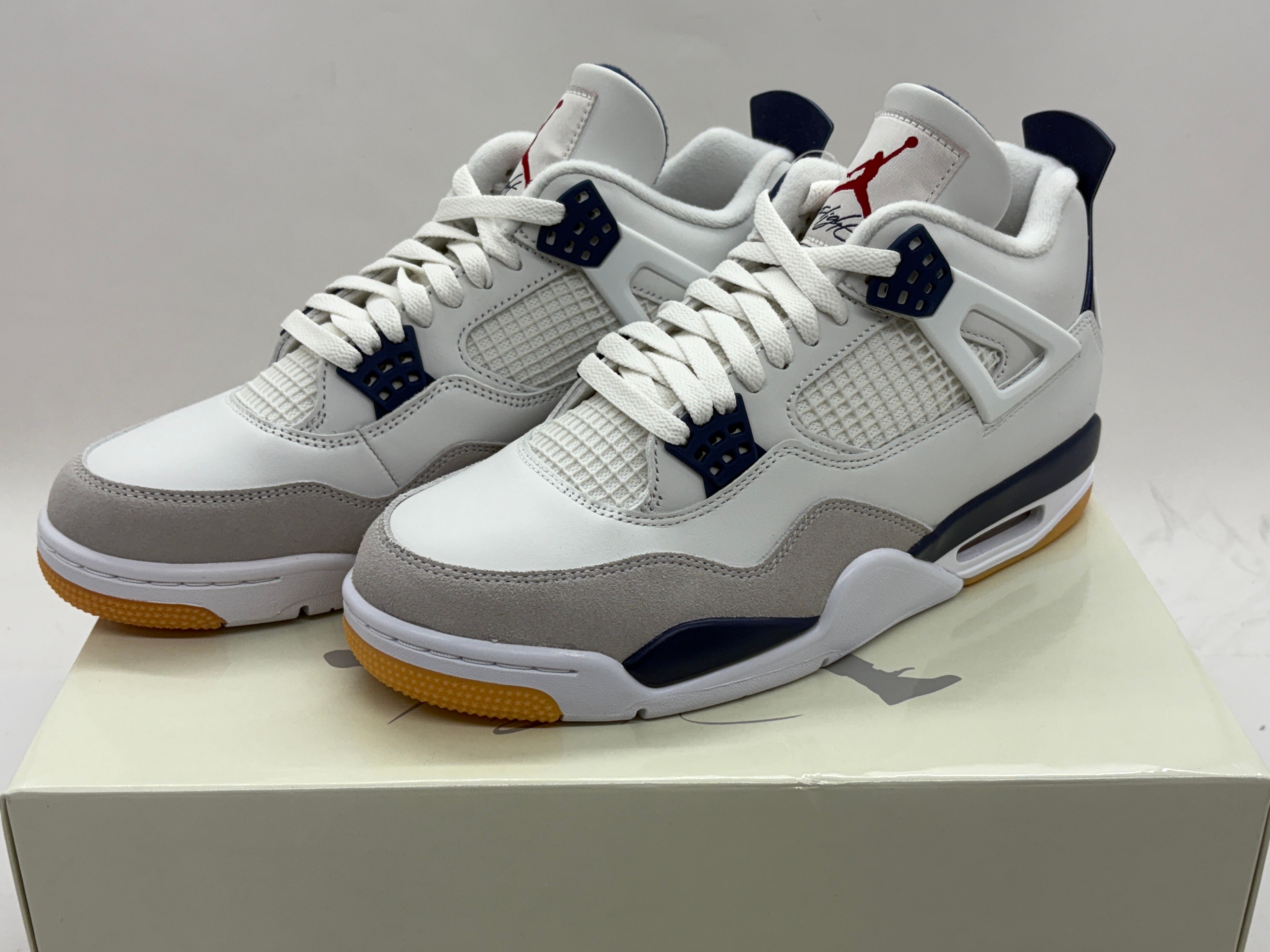 Nike SB Air Jordan 4 Retro SP "Summit White/Navy"
