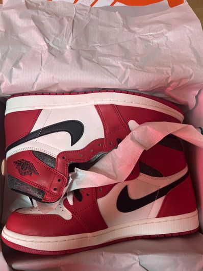 Nike Air Jordan 1 High OG "Lost & Found/Chicago"