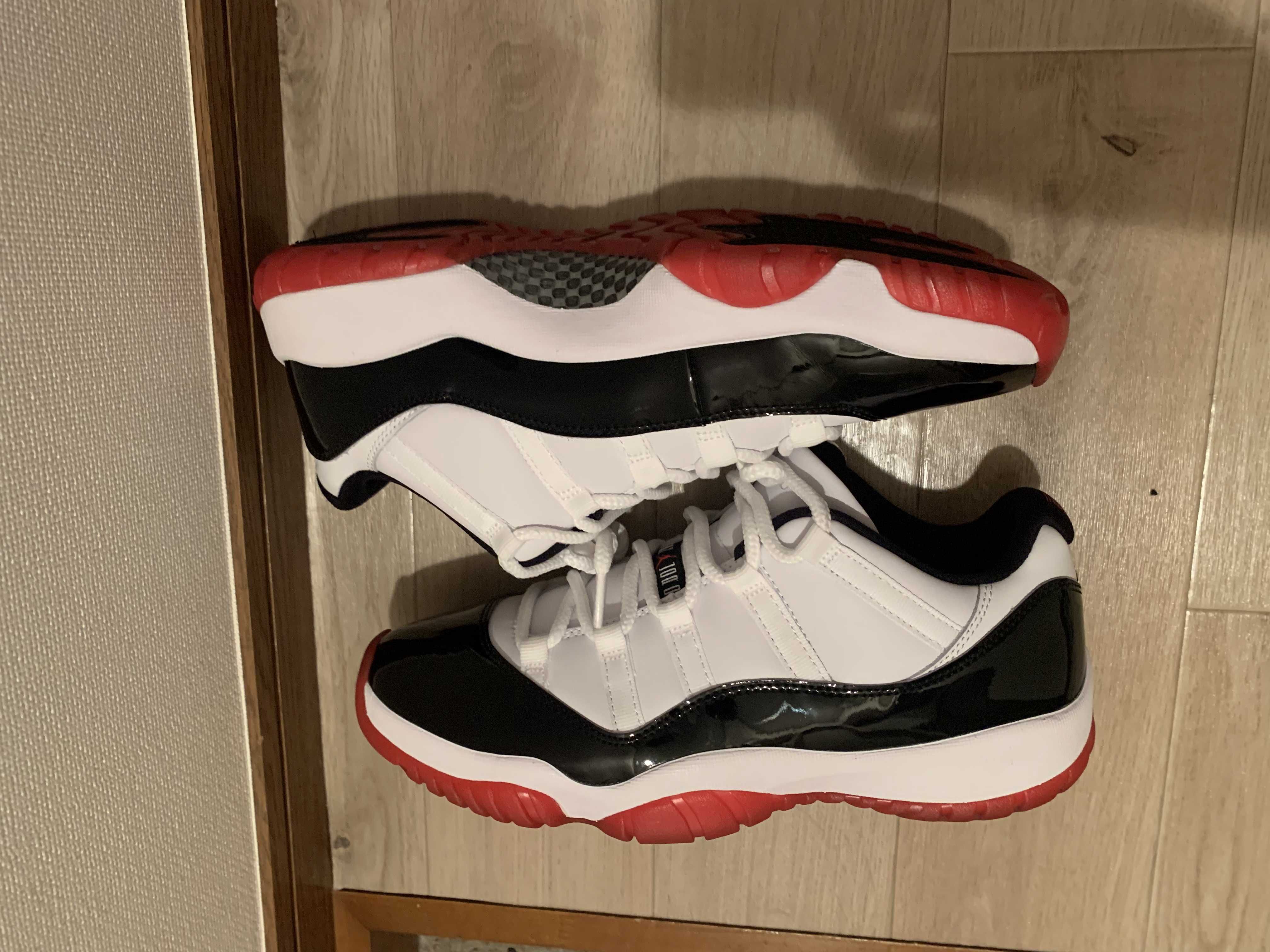 Nike Air Jordan 11 Low "Gym Red"