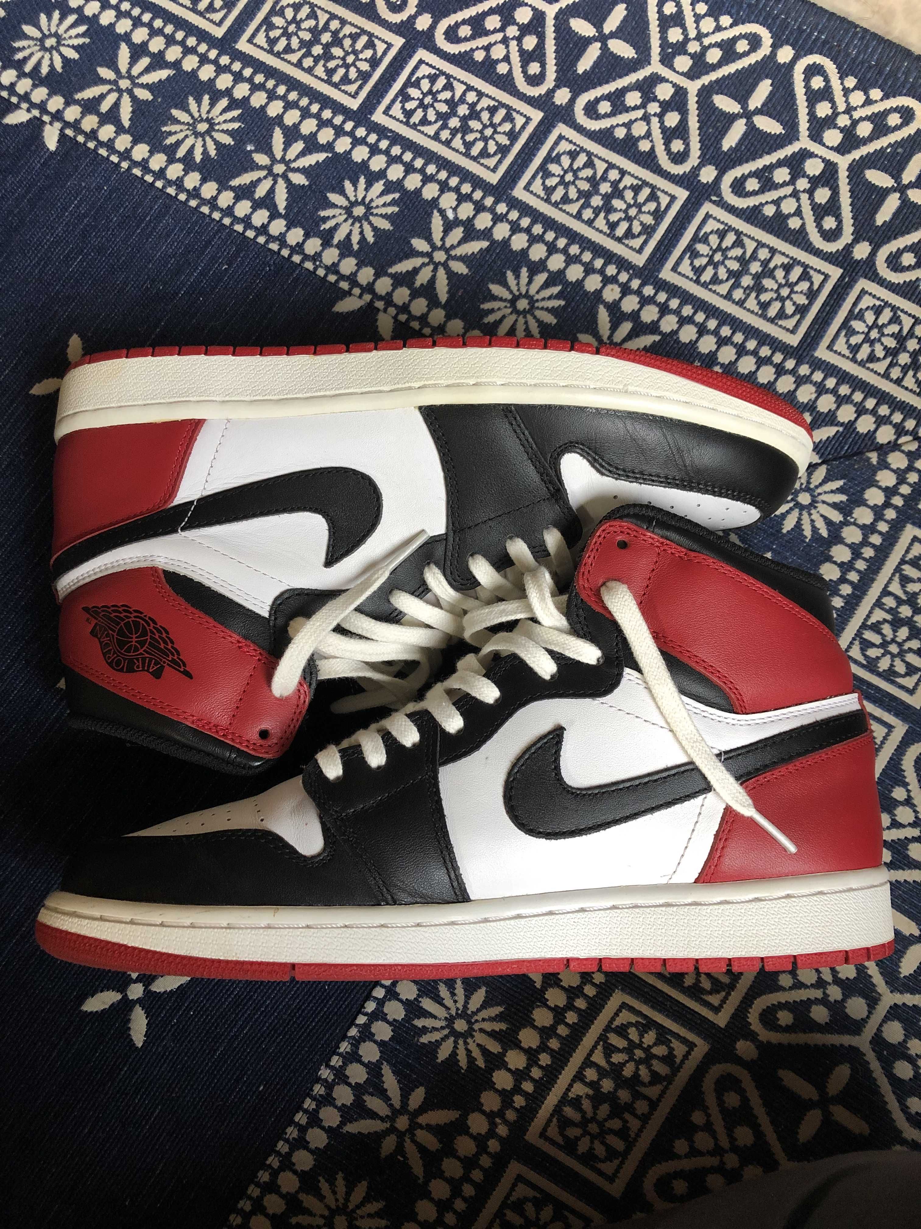 Nike Air Jordan 1 Retro High OG "Black Toe" (2013)