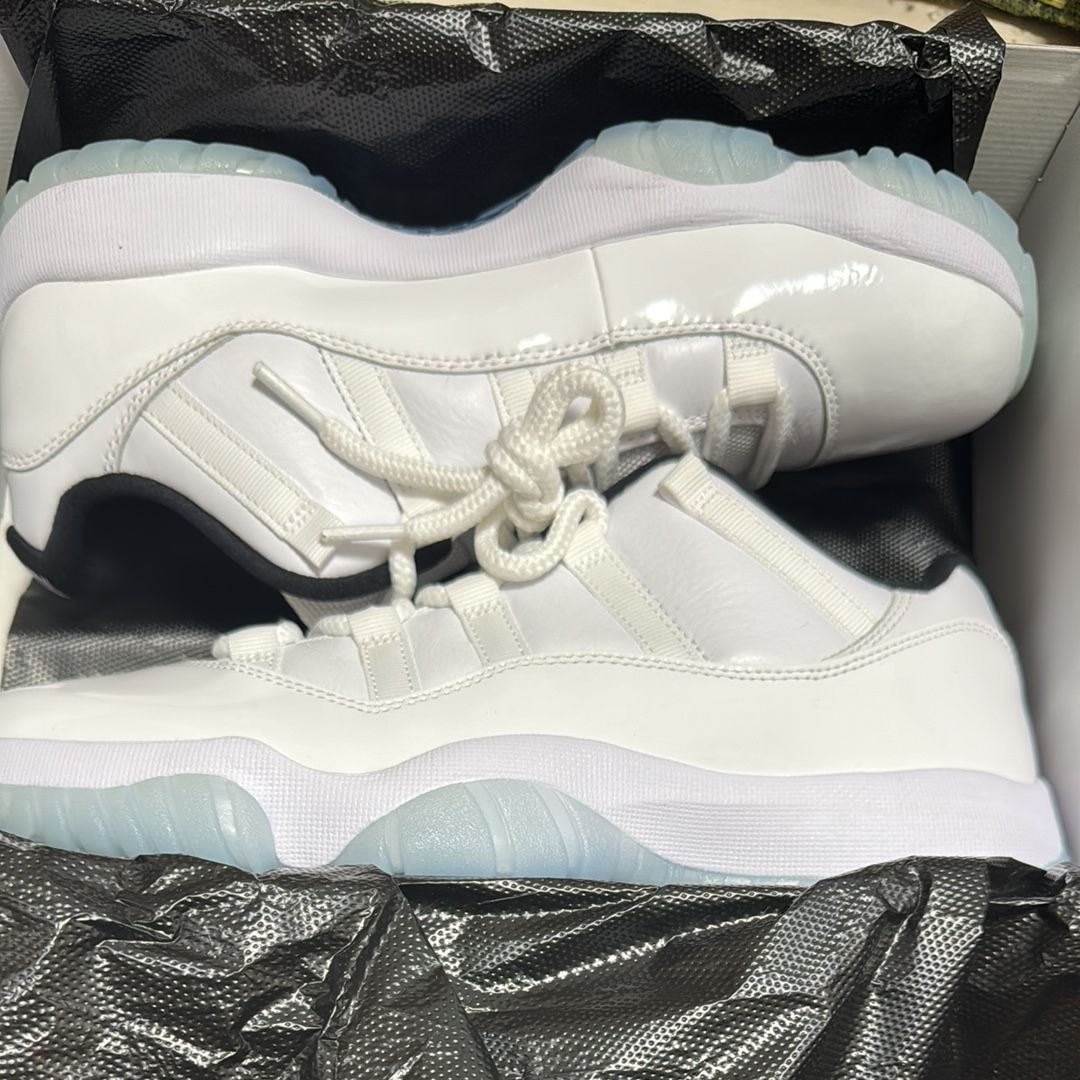 Nike Air Jordan 11 Low "Legend Blue"