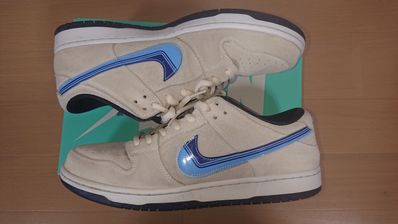 Nike SB Dunk Low "Light Cream"