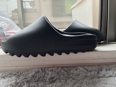 adidas YEEZY Slide "Onyx"