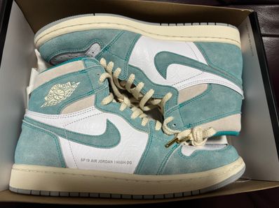 Nike Air Jordan 1 Retro High OG "Turbo Green"
