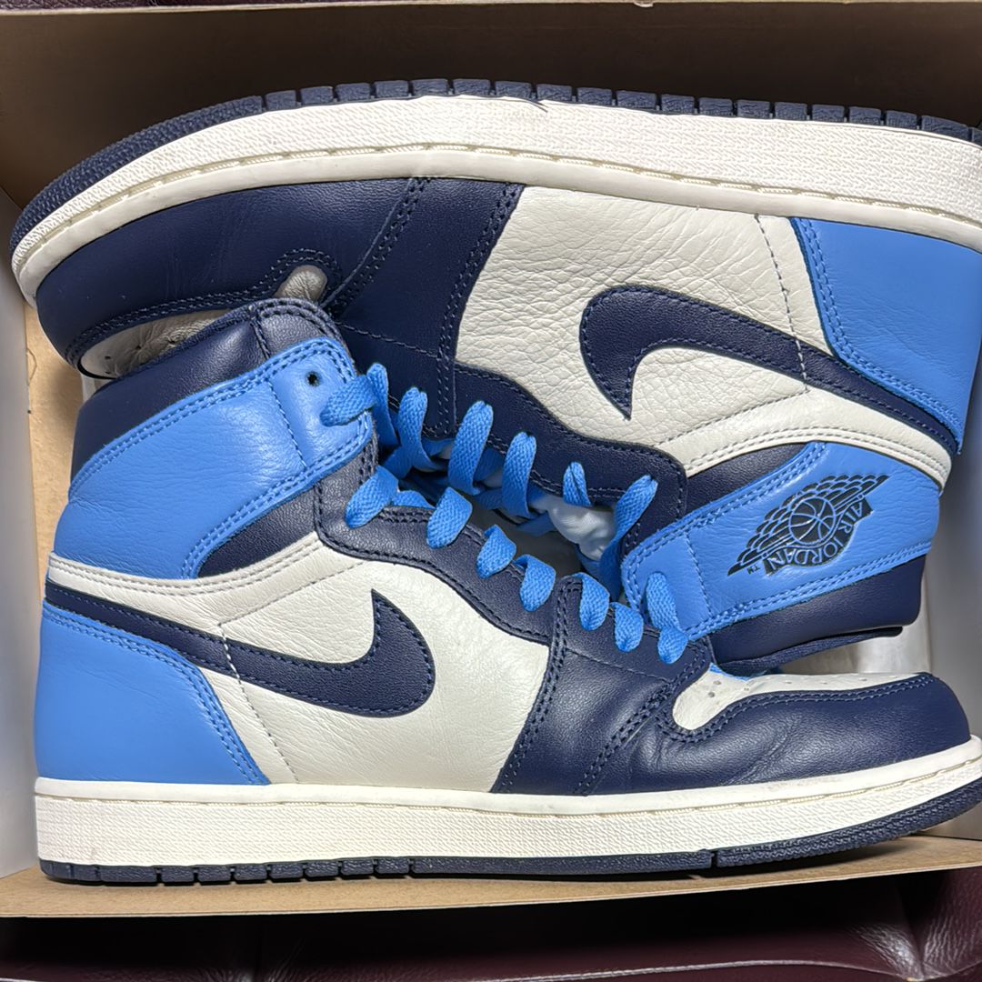 Nike Air Jordan 1 Retro High OG "Obsidian/University Blue"