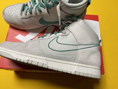 Nike Dunk High SE First Use "Light Bone/Green Noise"