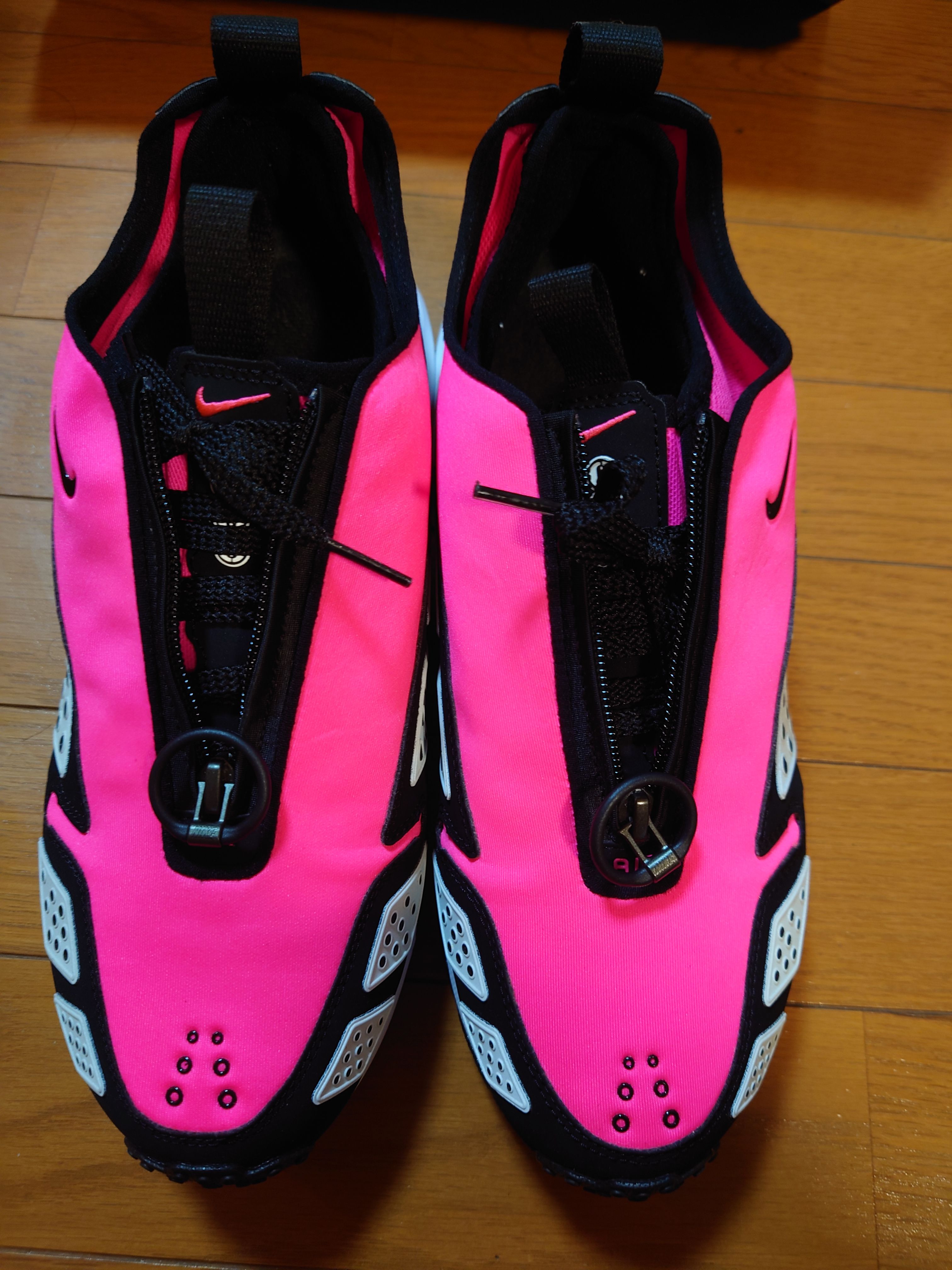 Nike Women's Air Max SNDR "Hyper Pink and Black"