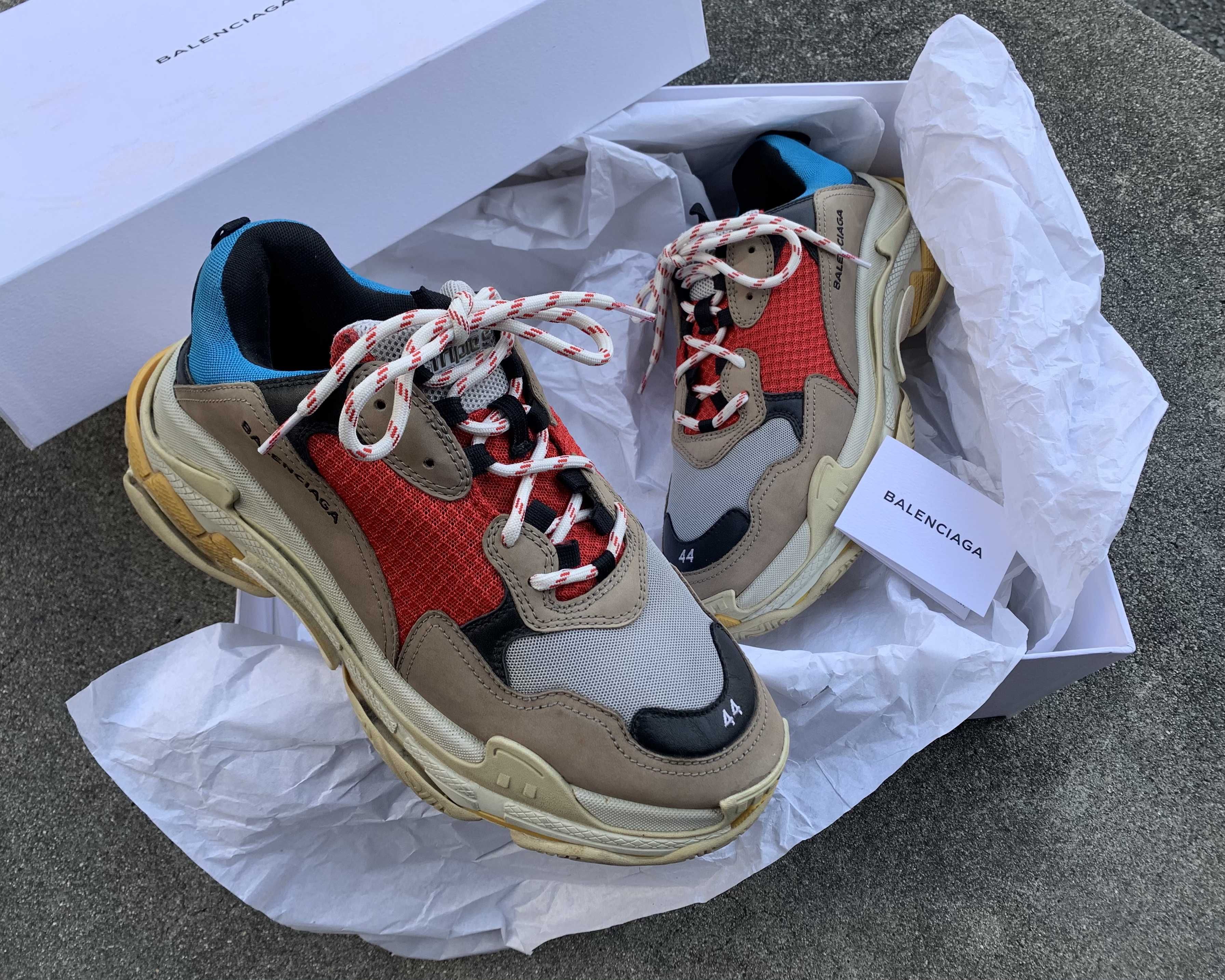 BALENCIAGA Triple S "Black/Red"