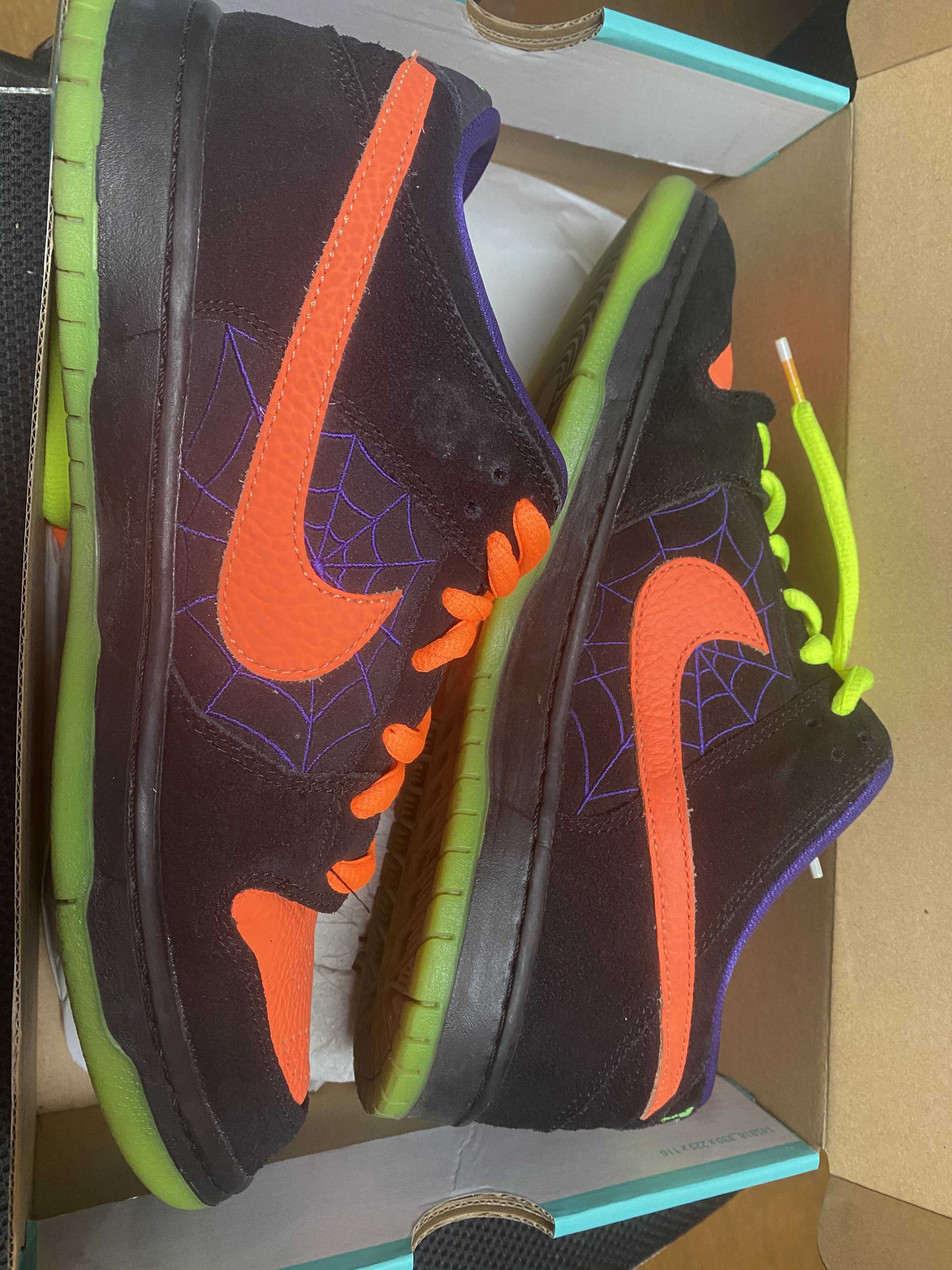 Nike SB Dunk Low "Night Of Mischief"
