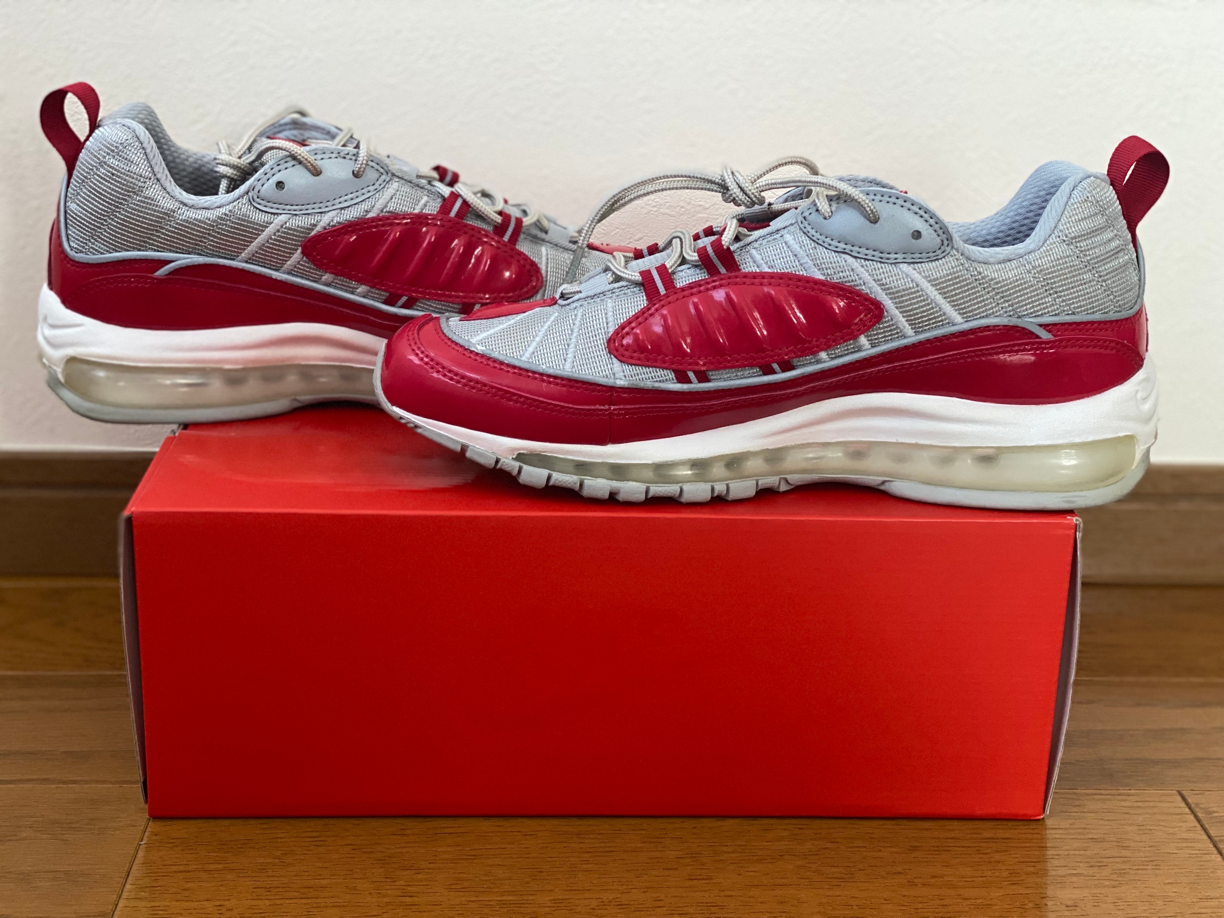 シュプリーム × ナイキ エアマックス98 "バーシティレッド/リフレクトシルバー"