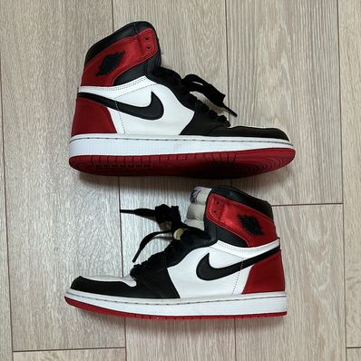 Nike Women's Air Jordan 1 Retro High "Satin Black Toe"