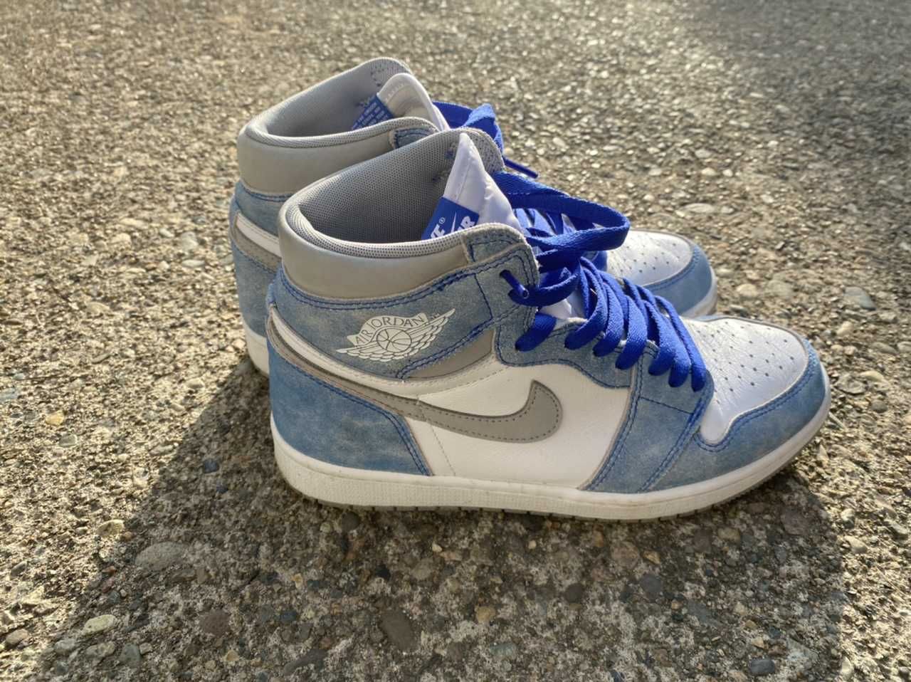 Nike Air Jordan 1 High OG "Hyper Royal"