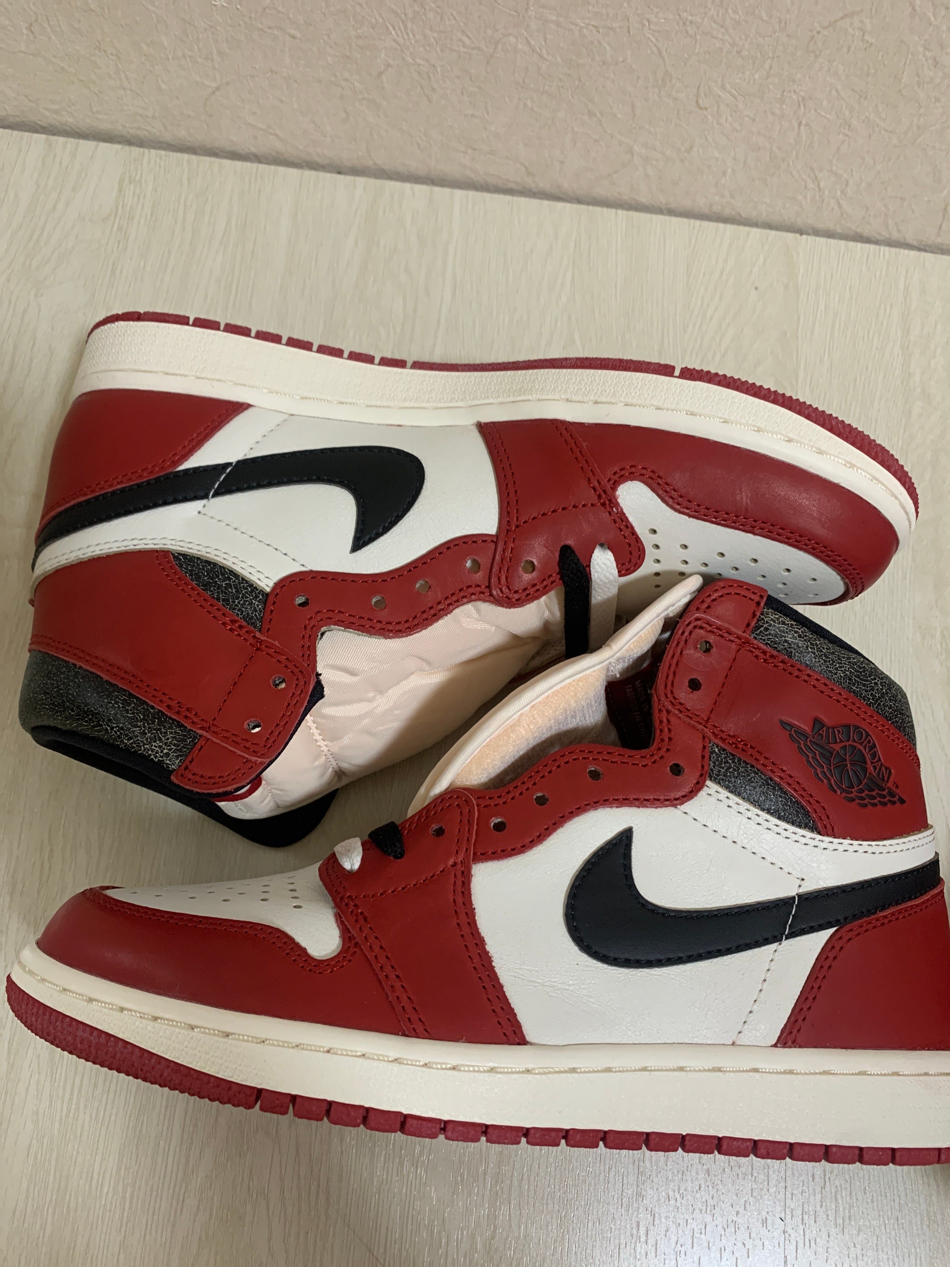 Nike Air Jordan 1 High OG "Lost & Found/Chicago"