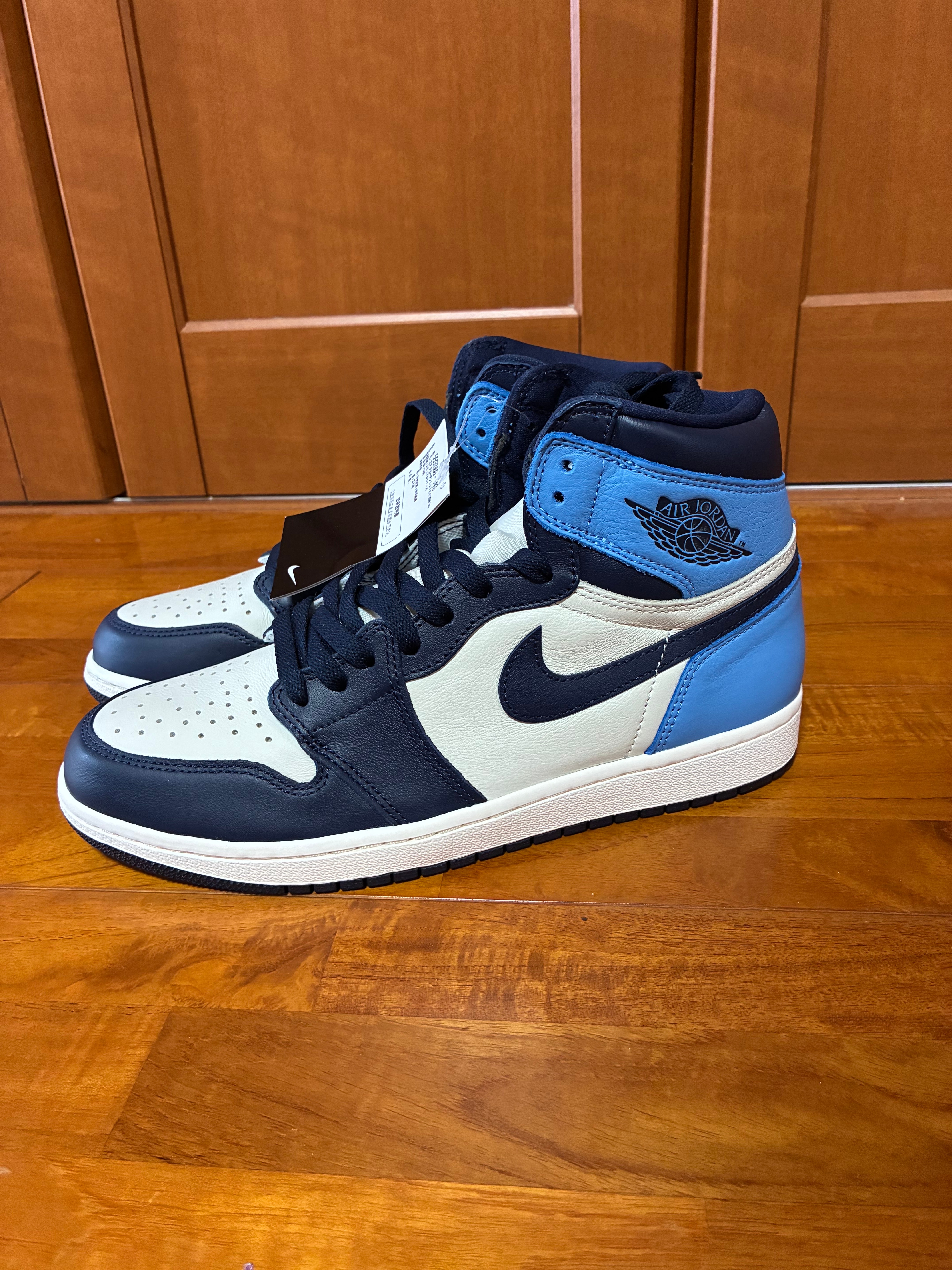 Nike Air Jordan 1 Retro High OG "Obsidian/University Blue"