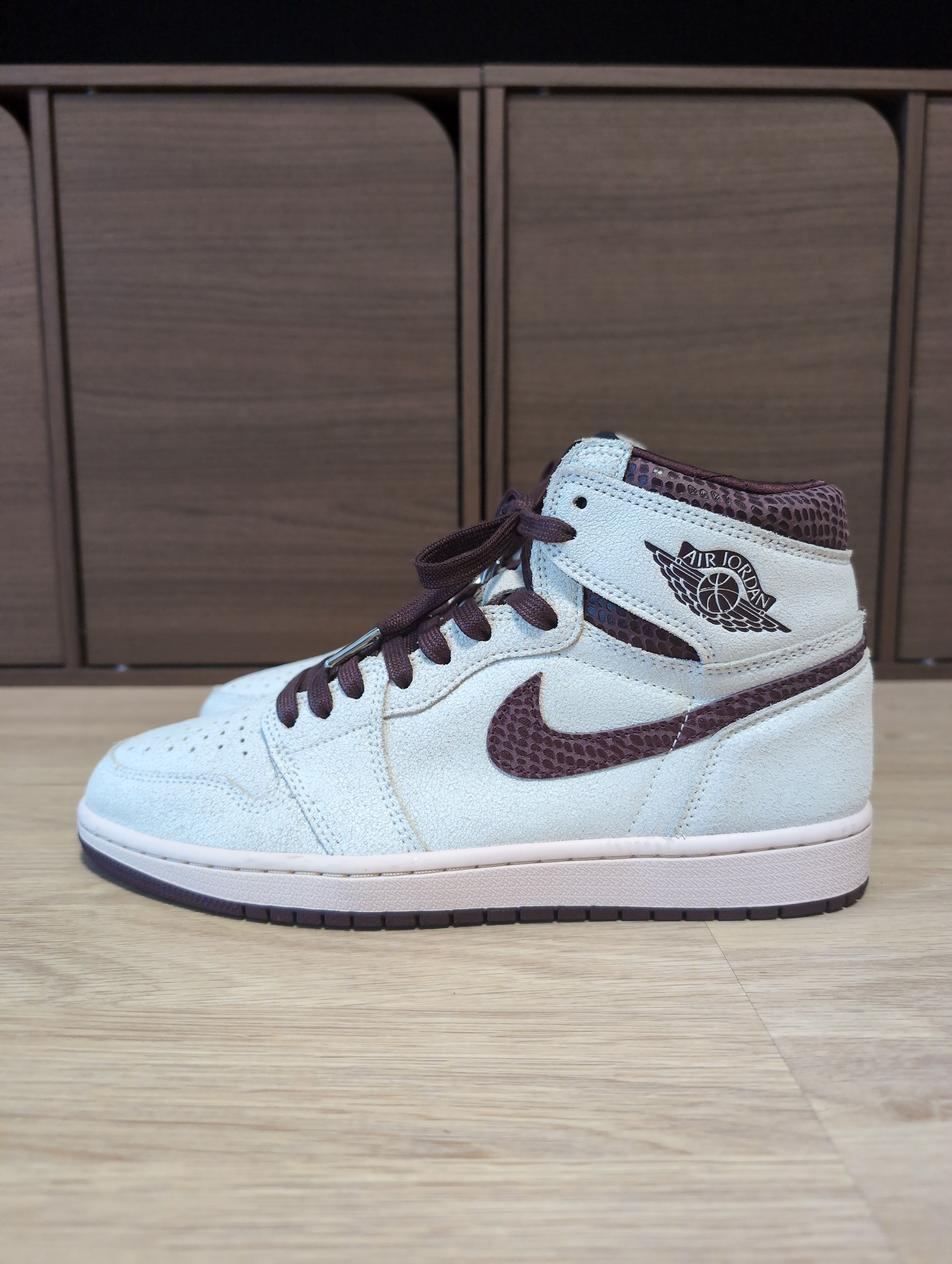 A Ma Maniere × Nike Air Jordan 1 Retro High OG "Sail and Burgundy"