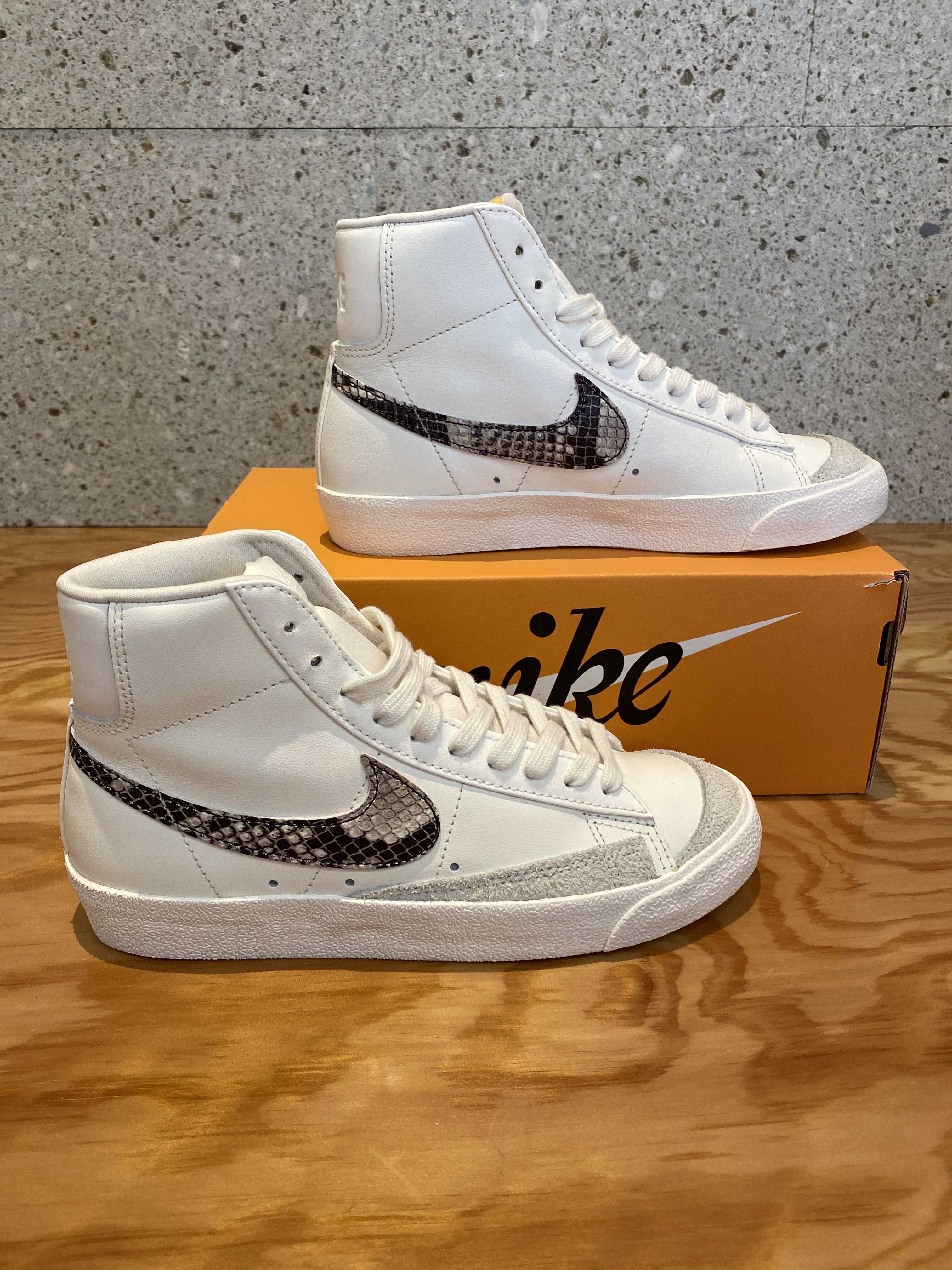 NIKE Women's BLAZER MID '77 "SNAKE"