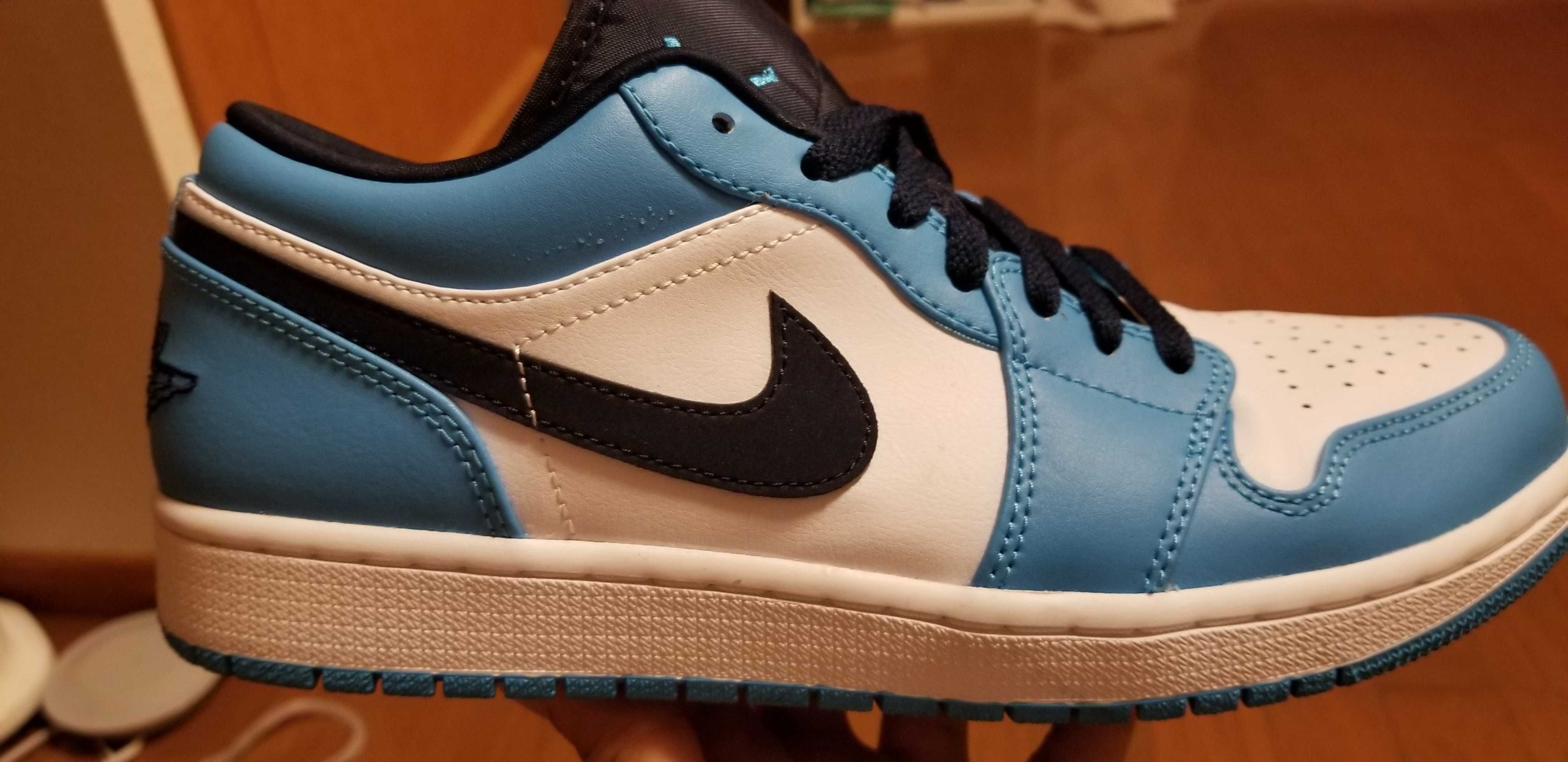 Nike Air Jordan 1 Low "University Blue"