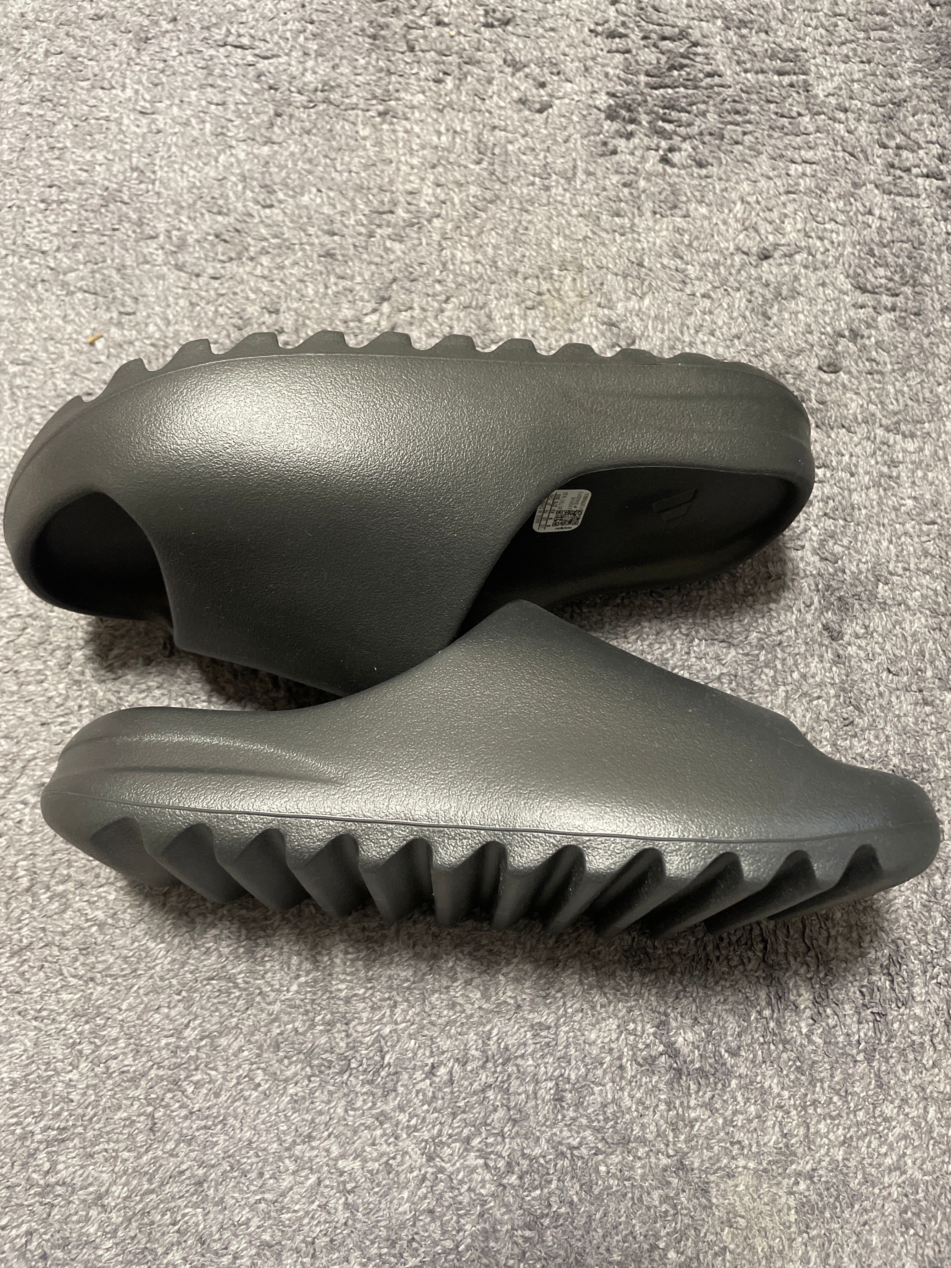 adidas YEEZY Slide "Onyx"