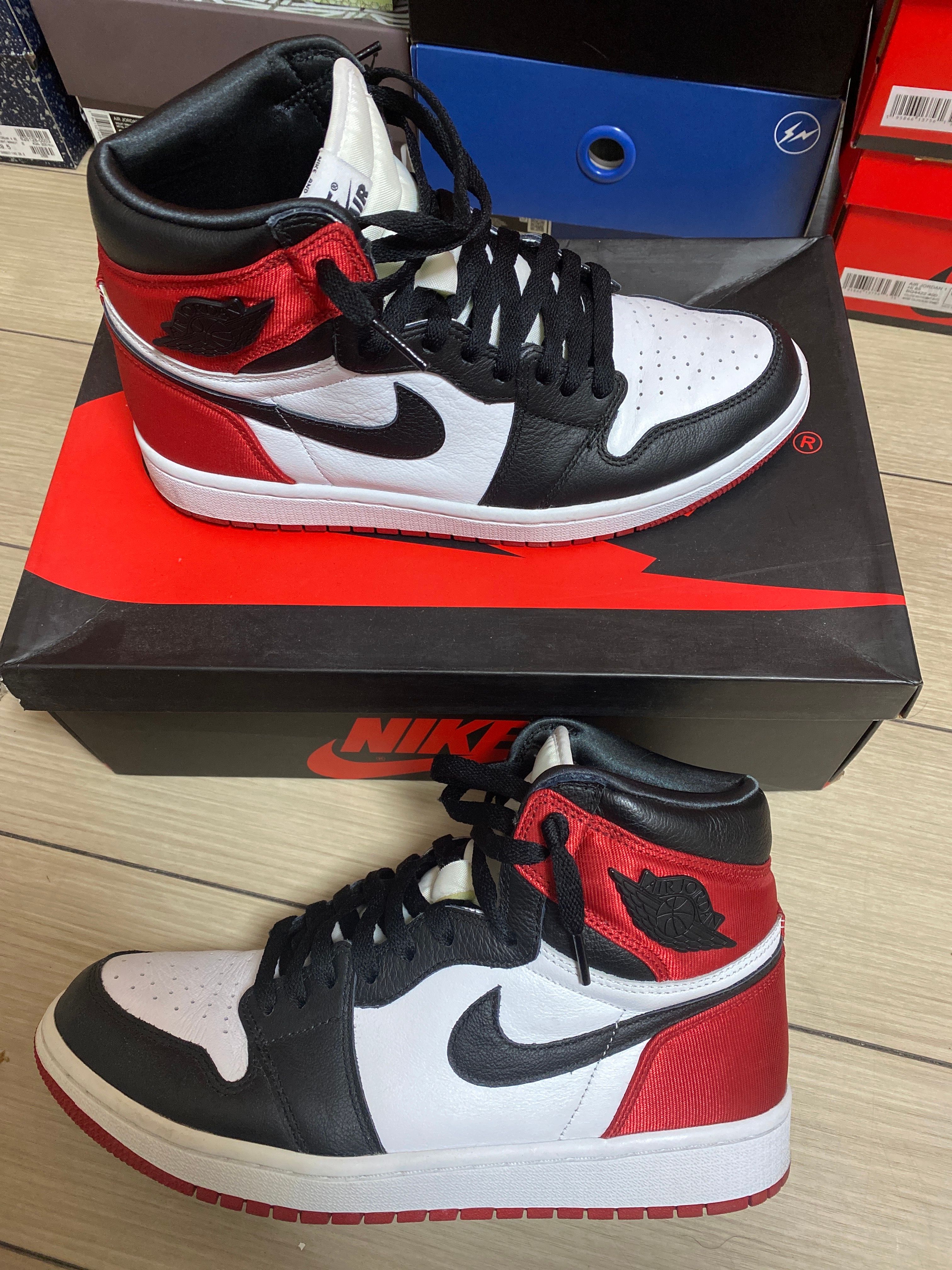 Nike Women's Air Jordan 1 Retro High "Satin Black Toe"