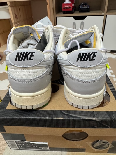Off-White × Nike Dunk Low 1 of 50 "Lot.49"