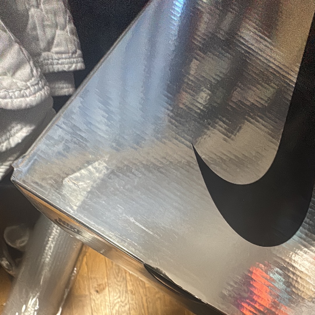 オフホワイト × ナイキ エアズーム テンポ ネクスト％ フライニット "ブラック"