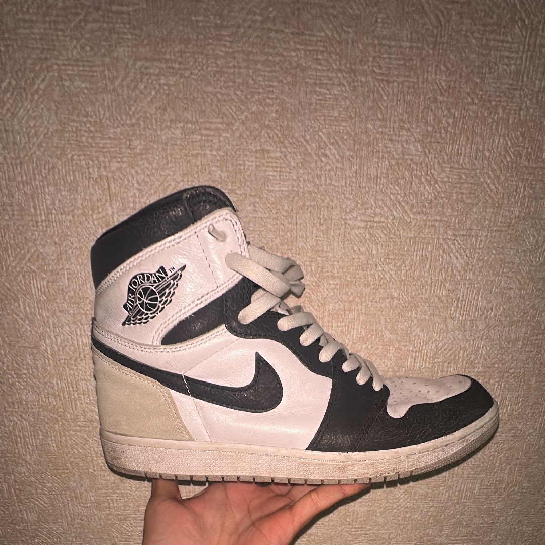 Nike Air Jordan 1 High OG "Bleached Coral"