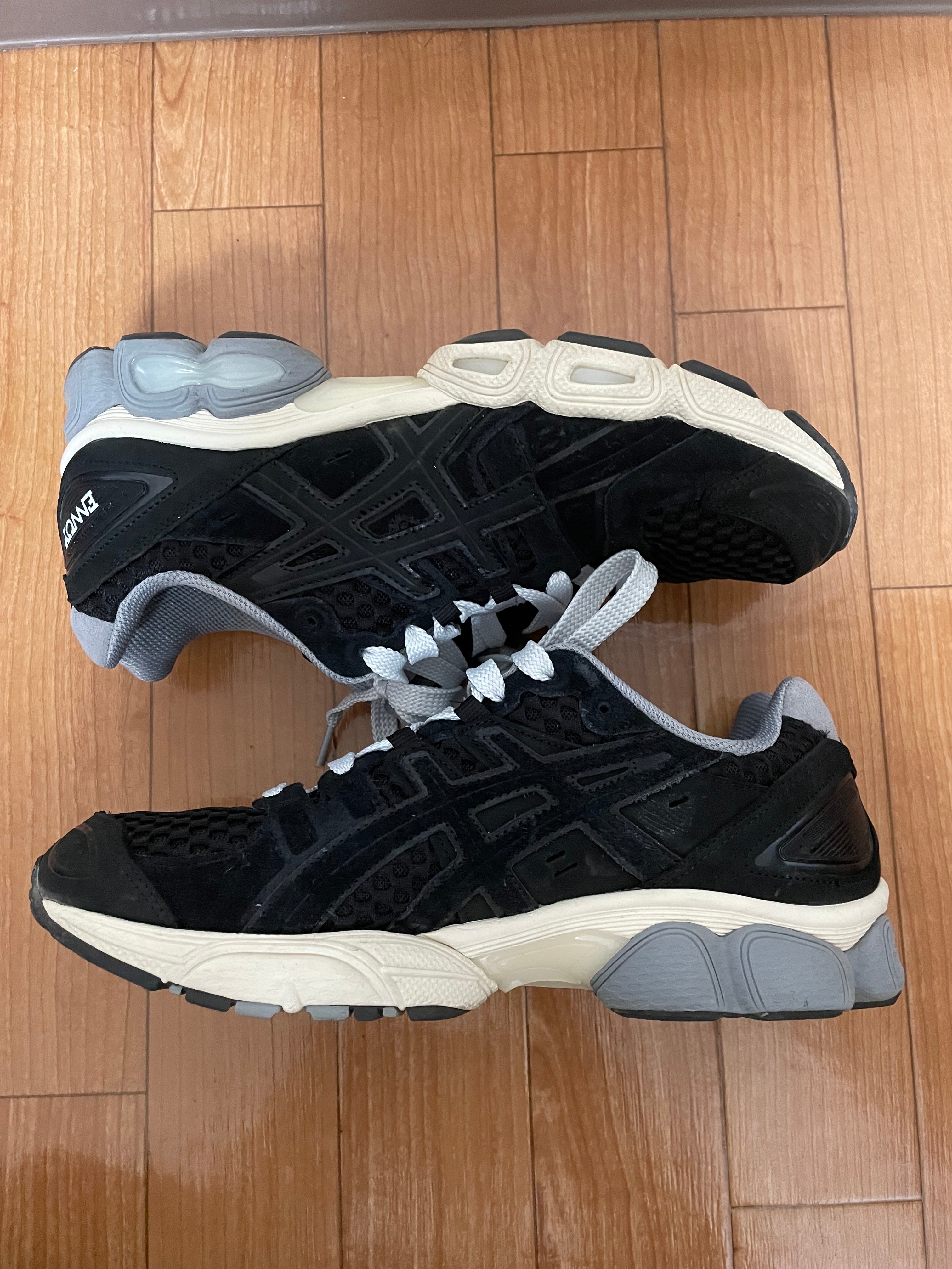 ENNOY × Asics Gel-Nimbus 9 "Black/Sheet Rock" (1201A986-002)
