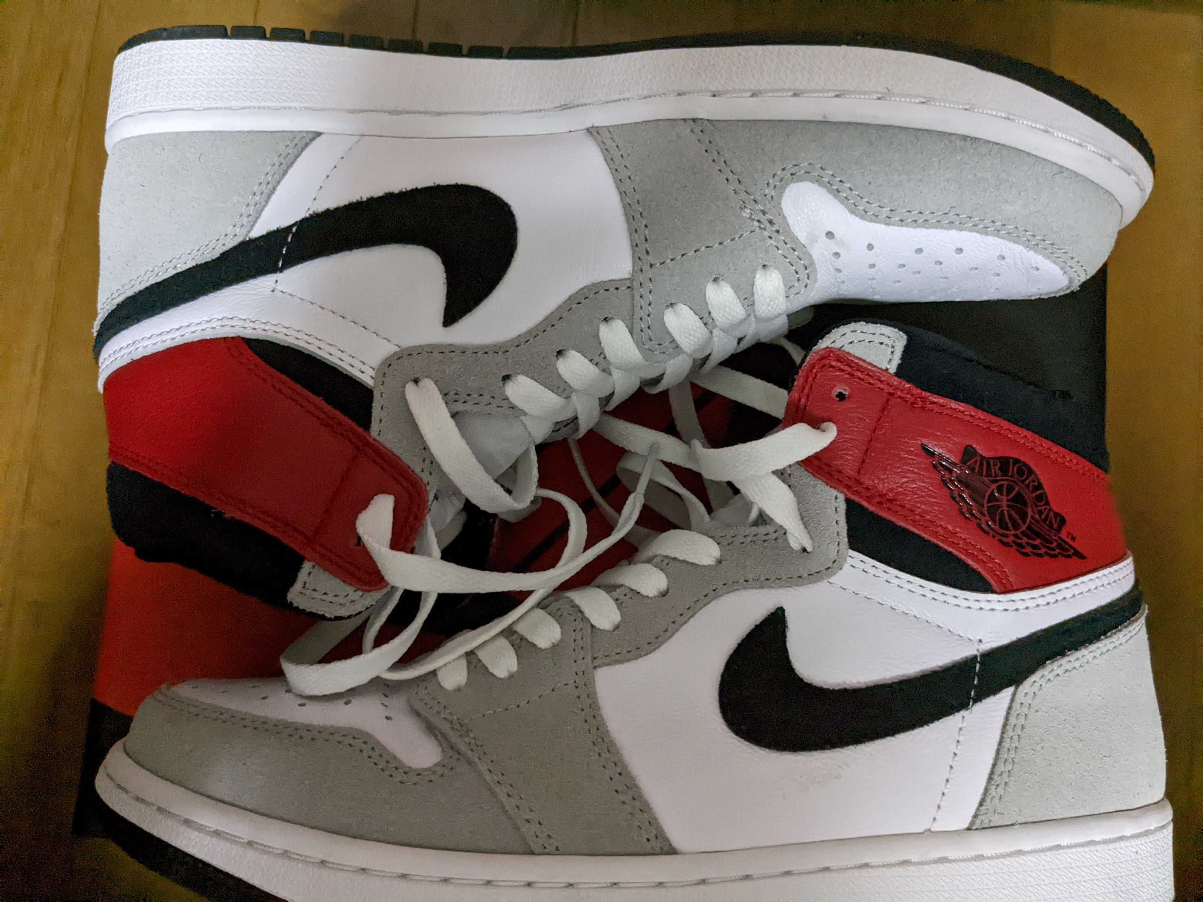 Nike Air Jordan 1 High OG "White/Black/Light Smoke Grey"