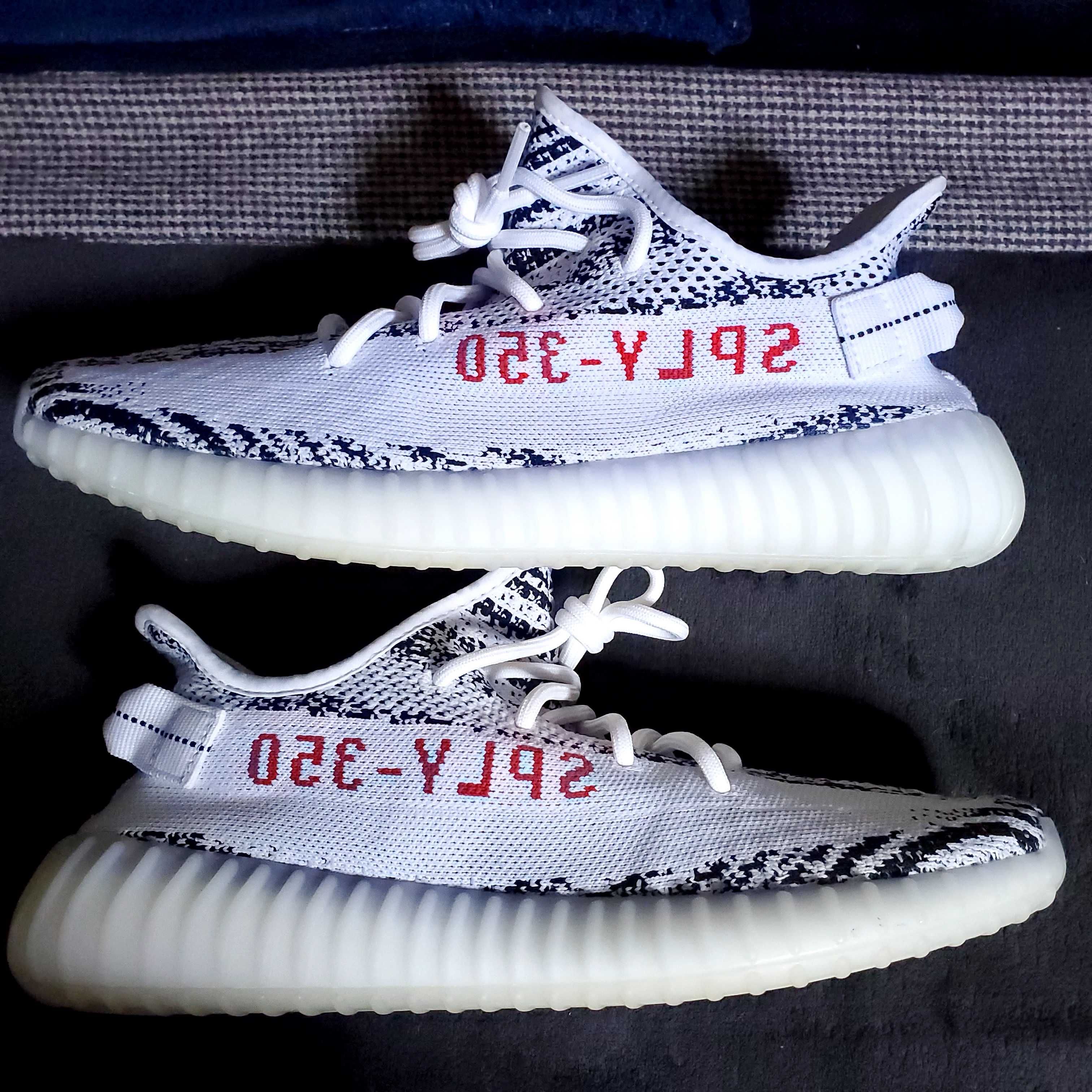 adidas YEEZY Boost 350 V2 "Zebra"