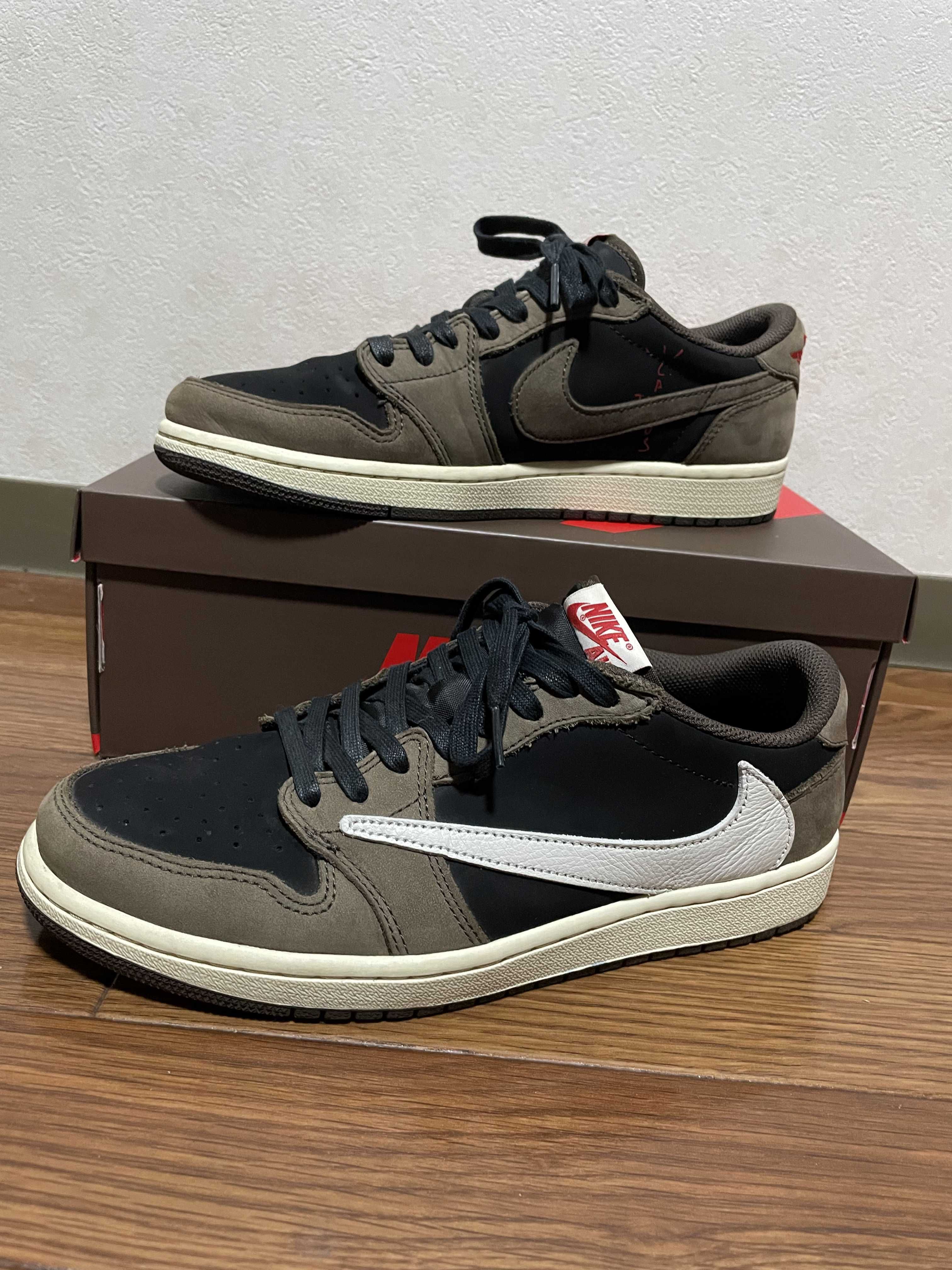 Travis Scott × Nike Air Jordan 1 Low OG SP-T  "Black/Dark Mocha"