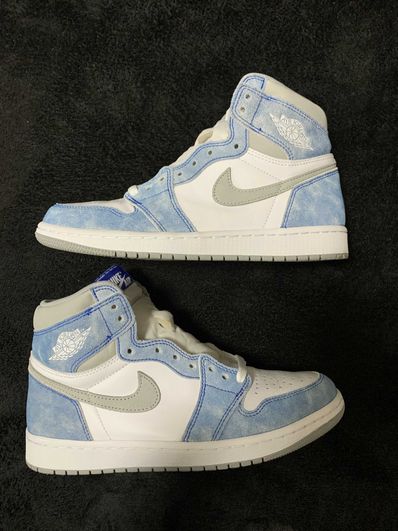 Nike Air Jordan 1 High OG "Hyper Royal"