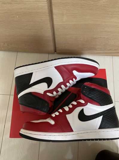 Nike Women's Air Jordan 1 High OG "Satin Red"