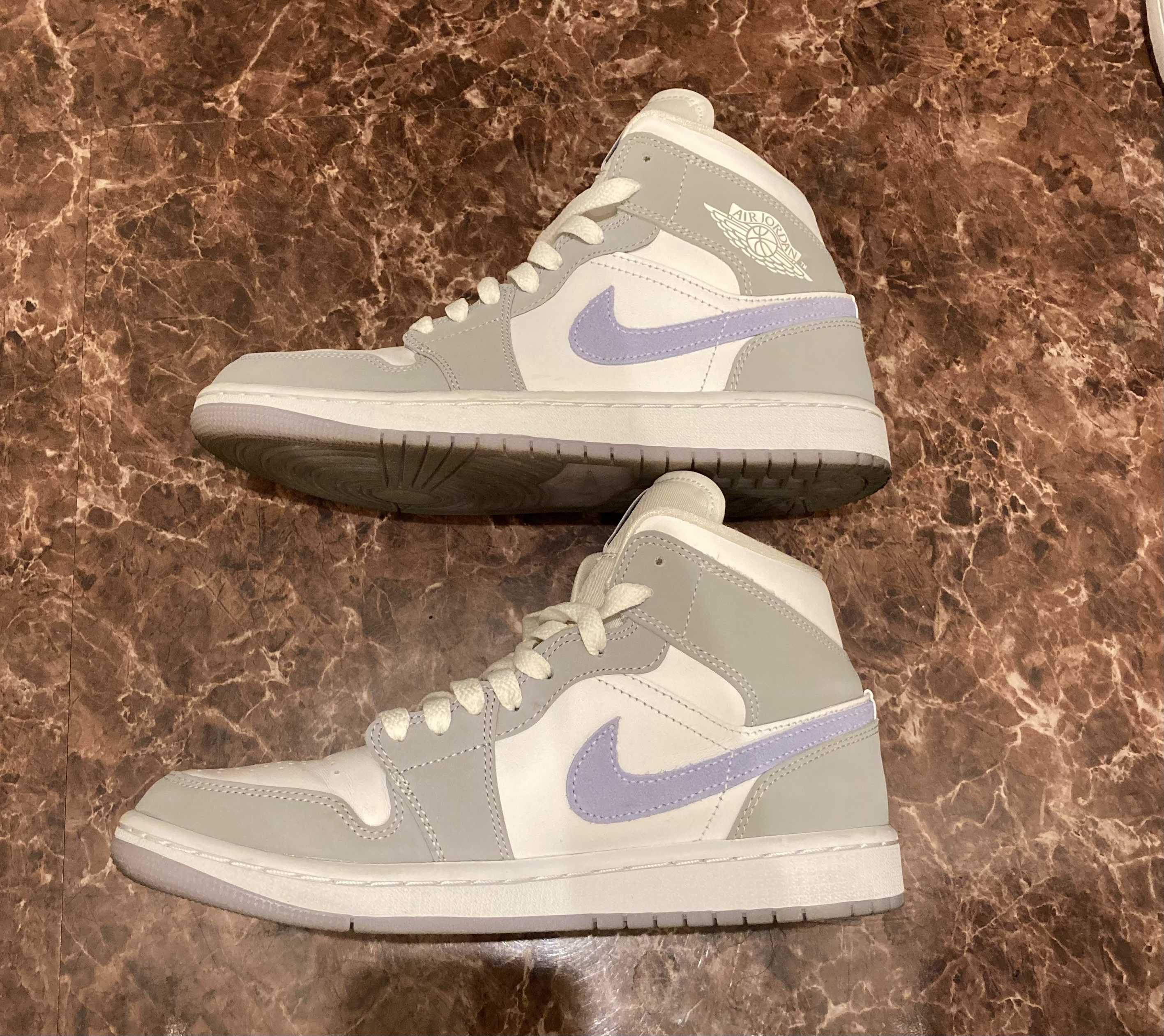 Nike Women's Air Jordan 1 Mid "Wolf Grey"