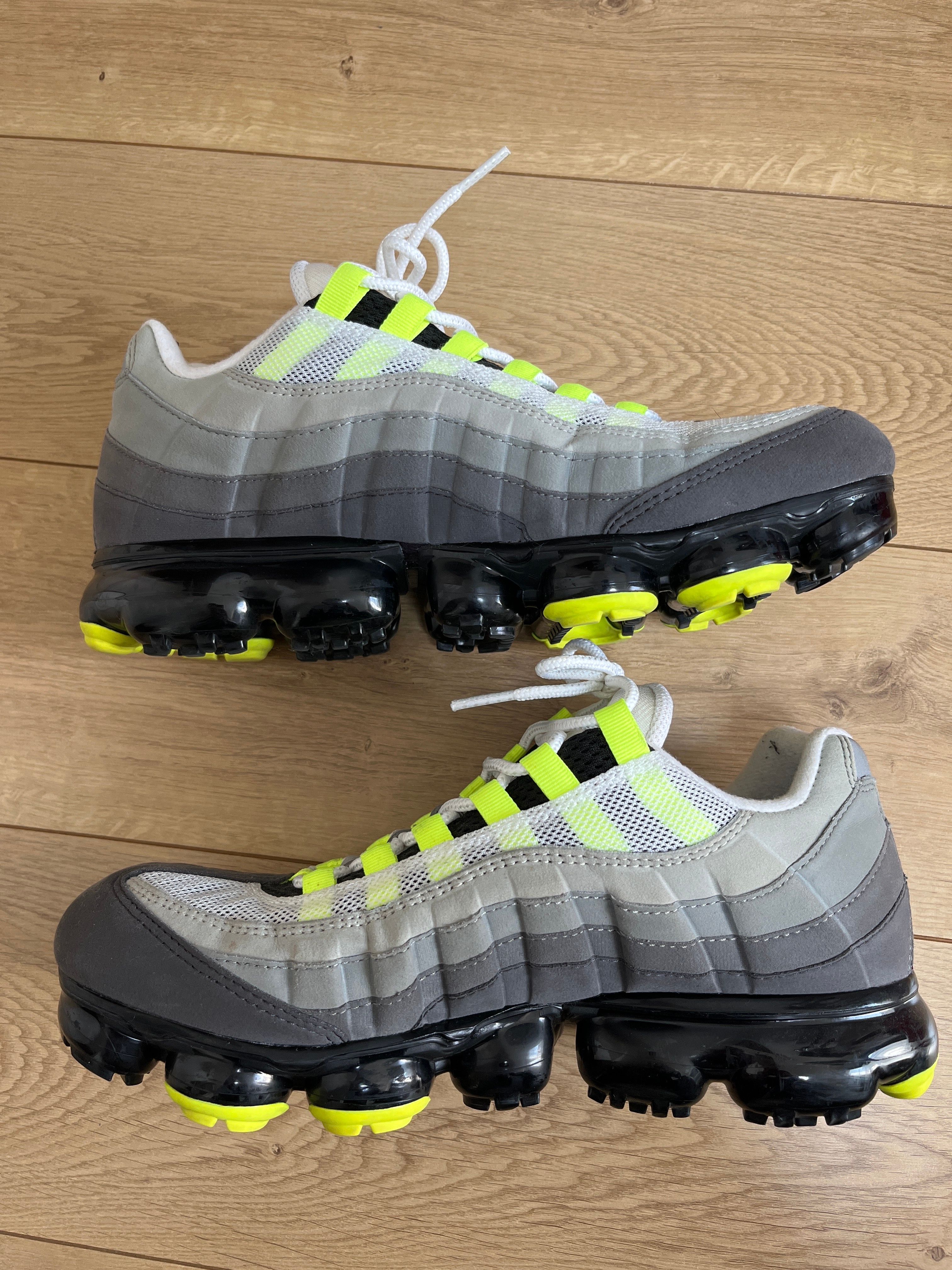 Nike Air Vapormax 95 "Neon"