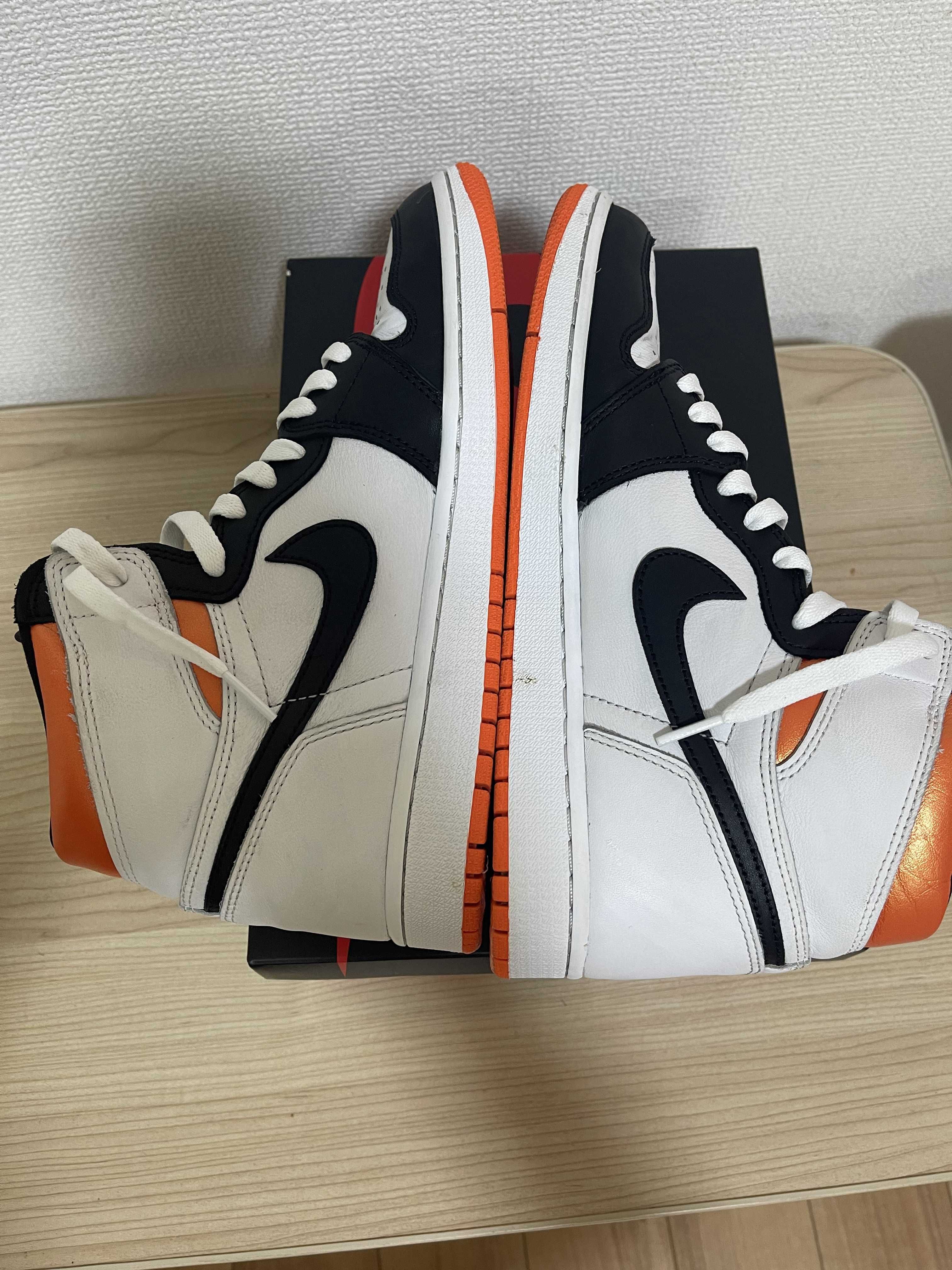 Nike Air Jordan 1 Retro High OG "Electro Orange"