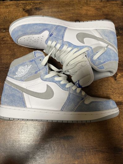Nike Air Jordan 1 High OG "Hyper Royal"
