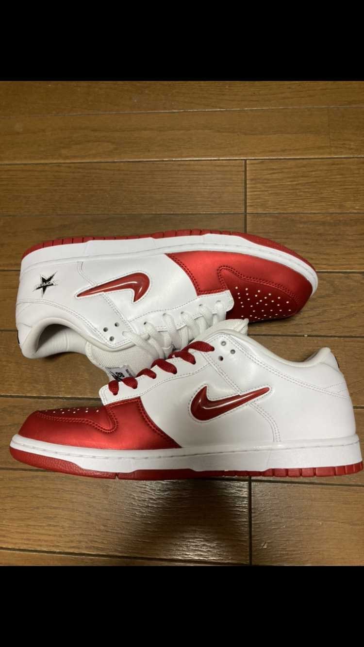 Supreme × Nike Dunk Low "Varsity Red/White"