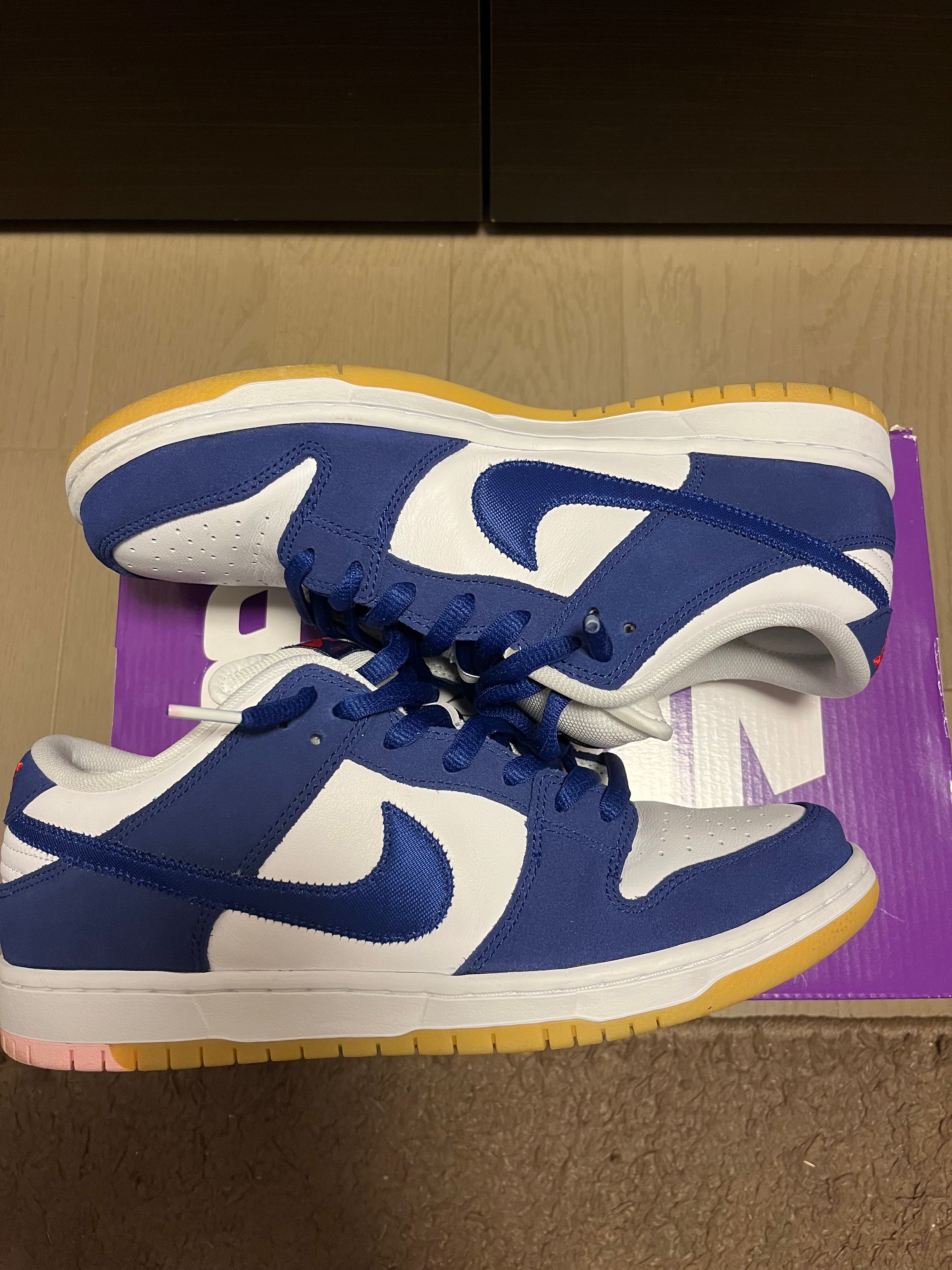 Nike SB Dunk Low "Los Angeles Dodgers/Deep Royal Blue"