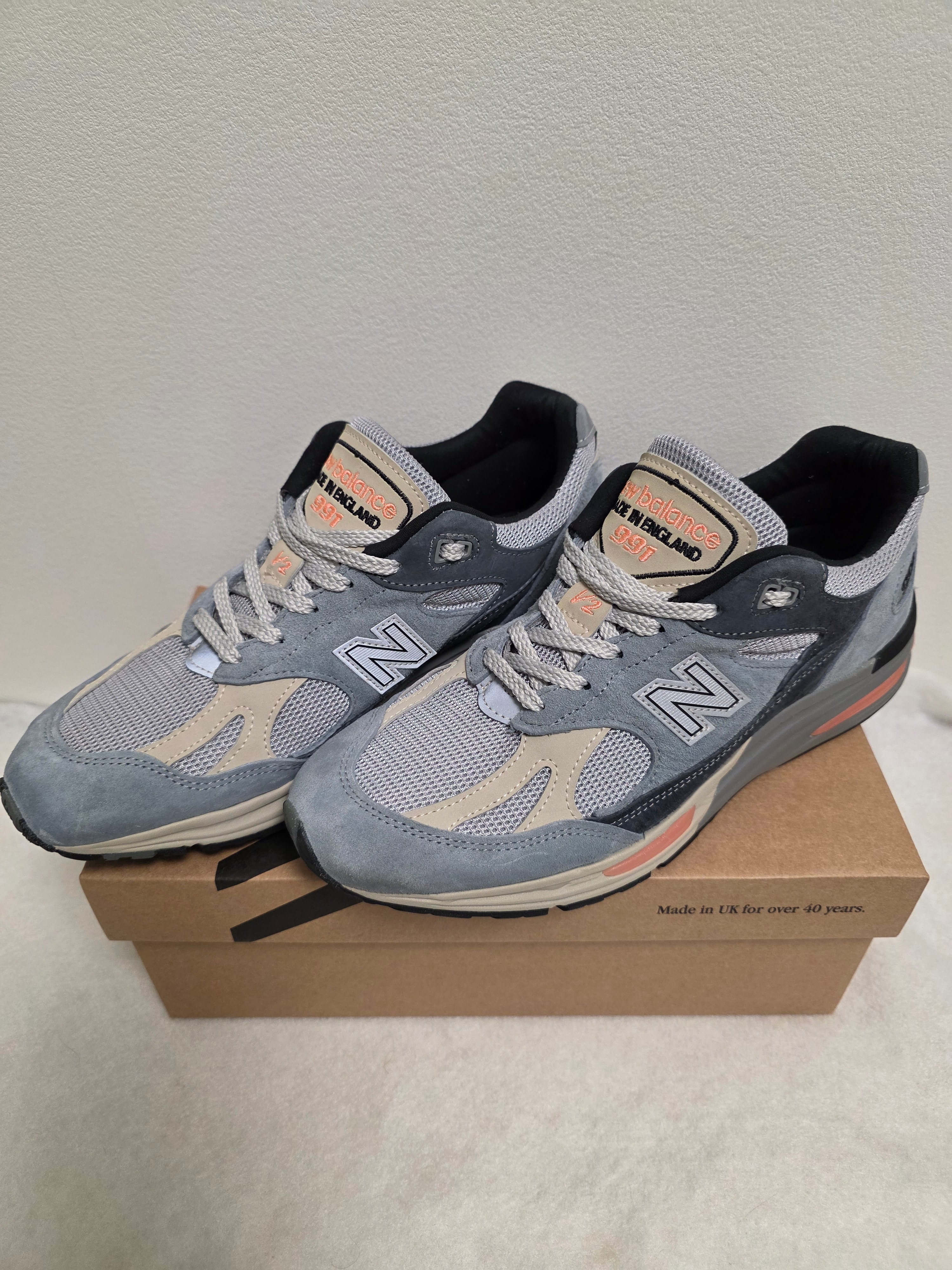 ニューバランス 991V2 