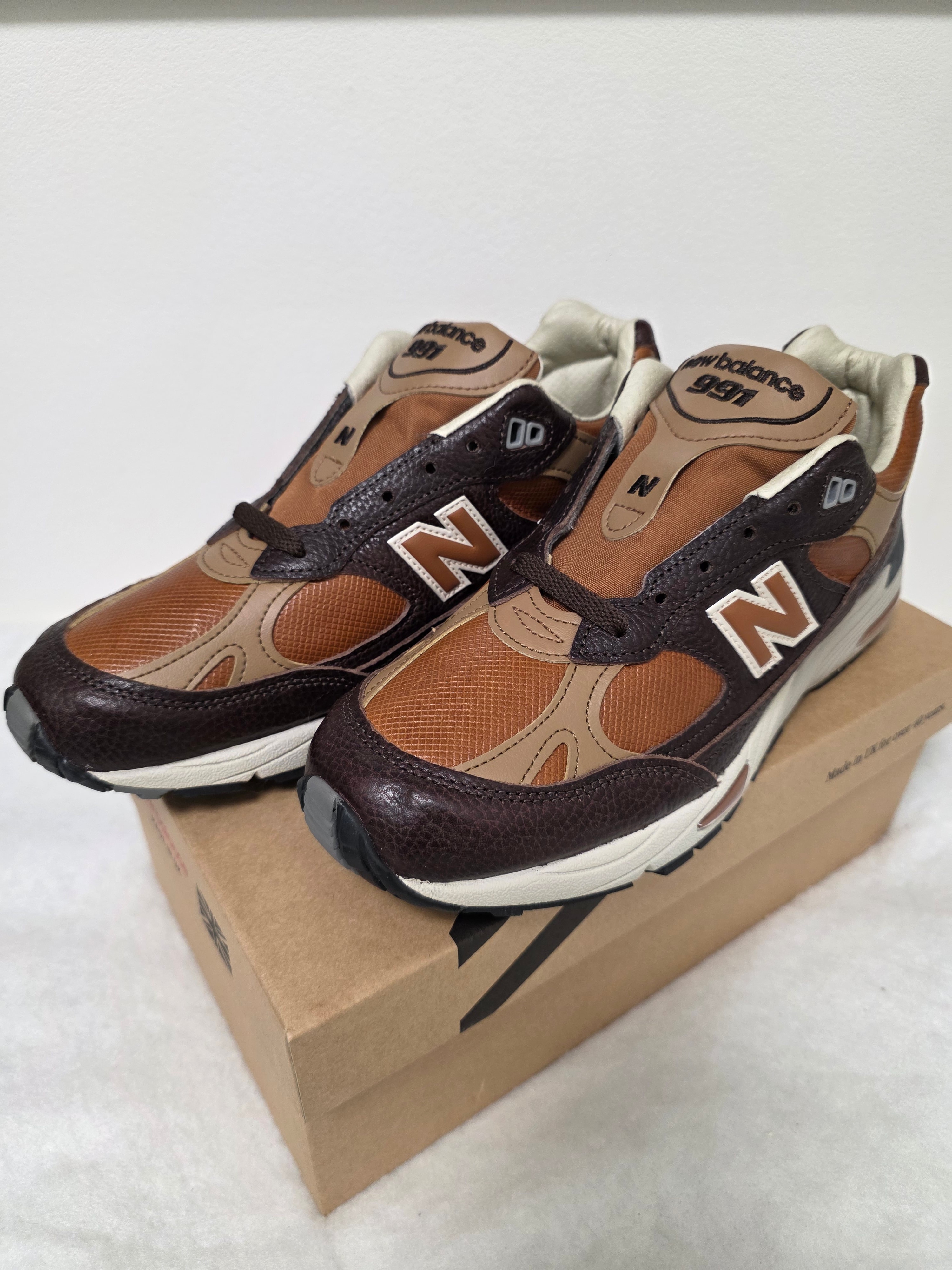 New Balance 991 Made in UK "Chocolate Plum/Caramel Cafe"