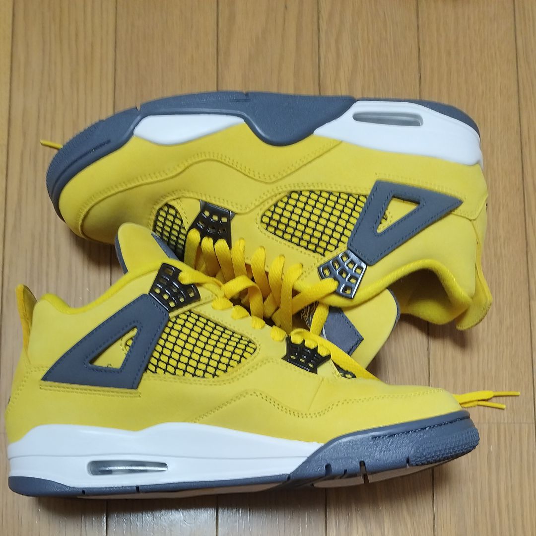 Nike Air Jordan 4 "Tour Yellow"