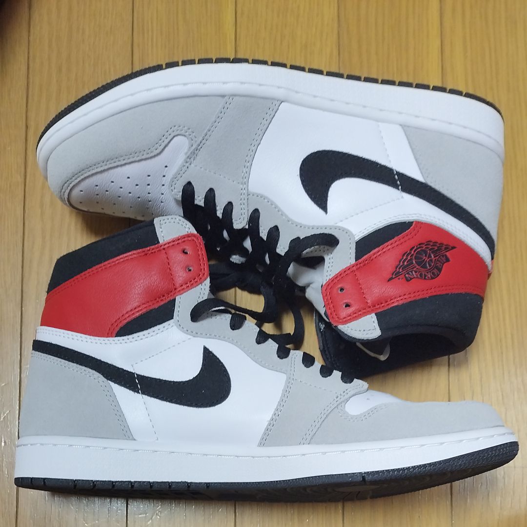 Nike Air Jordan 1 High OG "White/Black/Light Smoke Grey"