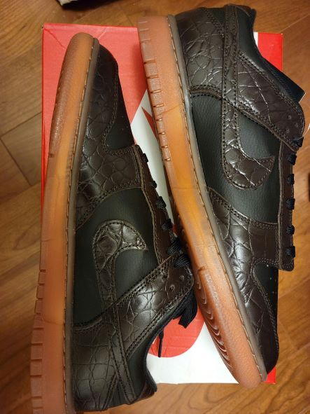 Nike Dunk Low "Velvet Brown and Black"