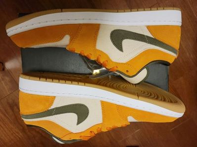 Nike Air Jordan 1 Low "Light Curry/Medium Olive"