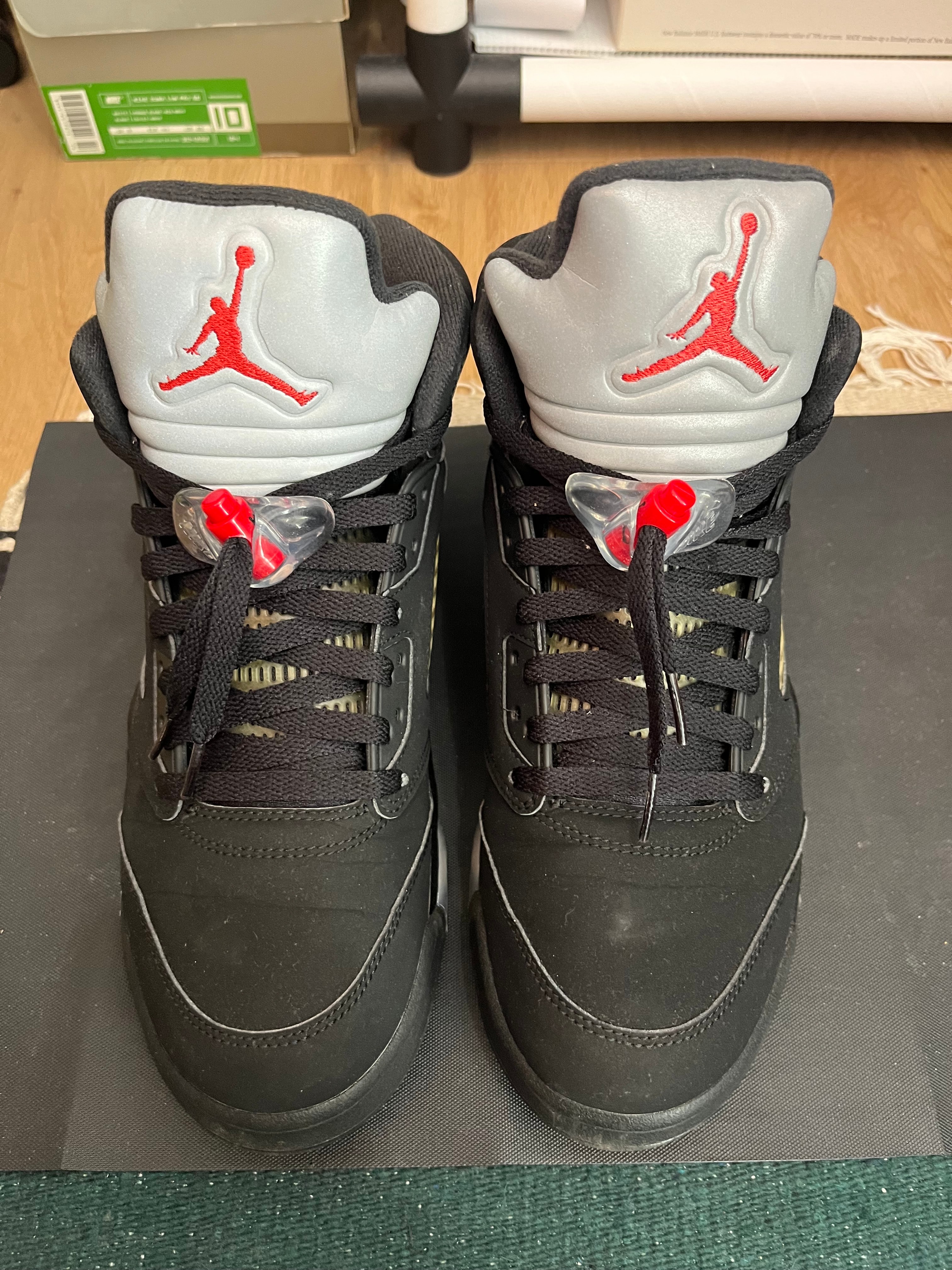 Nike Air Jordan 5 Retro OG "Black/Fire Red/Metallic Silver/White" (2016)