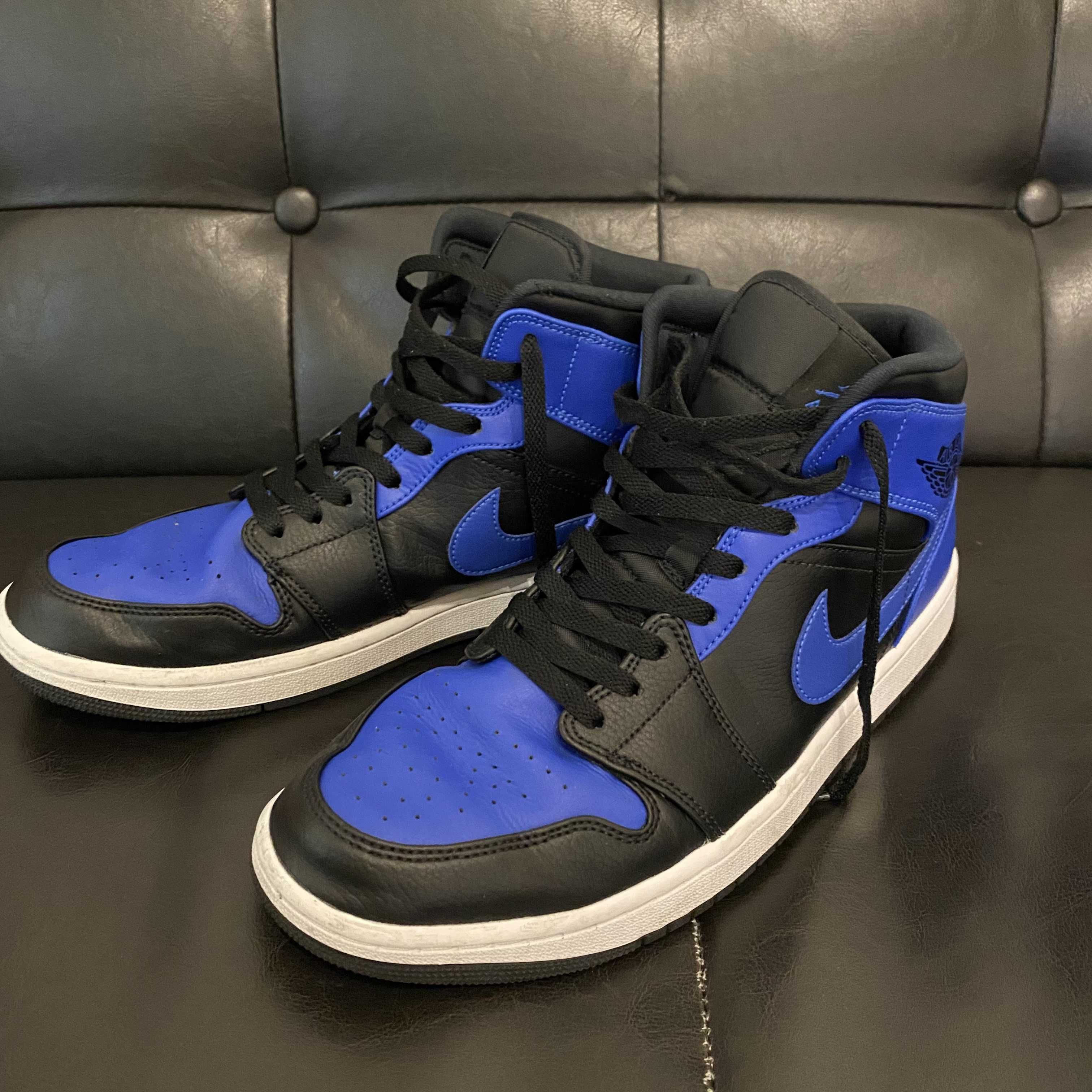 Nike Air Jordan 1 Mid "Hyper Royal"