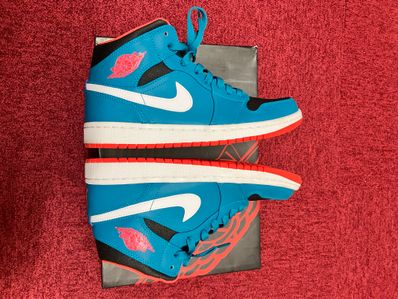 NIKE AIR JORDAN 1 MID TROPICAL TEAL